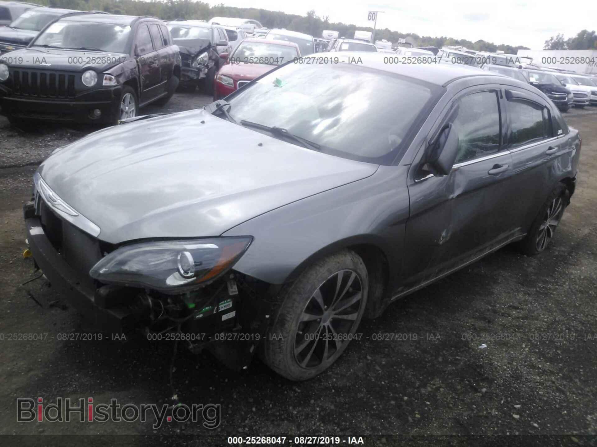 2012 CHRYSLER 200 - VIN: 1C3CCBHG1CN304340 - Фото 2