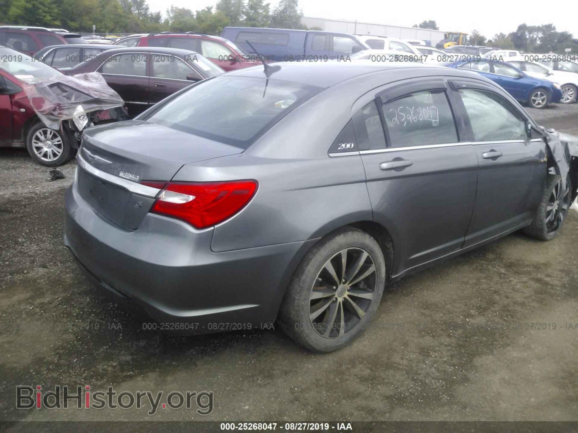 2012 CHRYSLER 200 - VIN: 1C3CCBHG1CN304340 - Фото 4