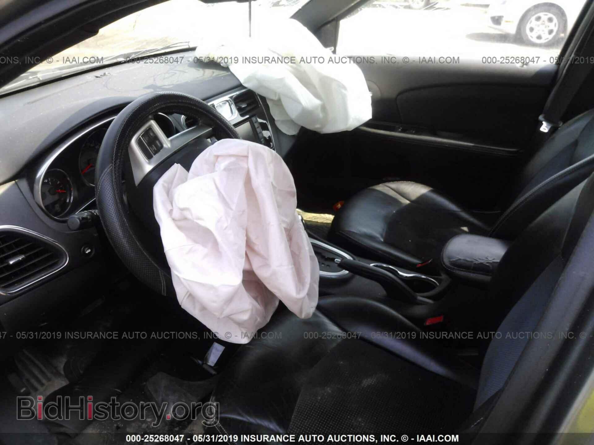 2012 CHRYSLER 200 - VIN: 1C3CCBHG1CN304340 - Фото 5