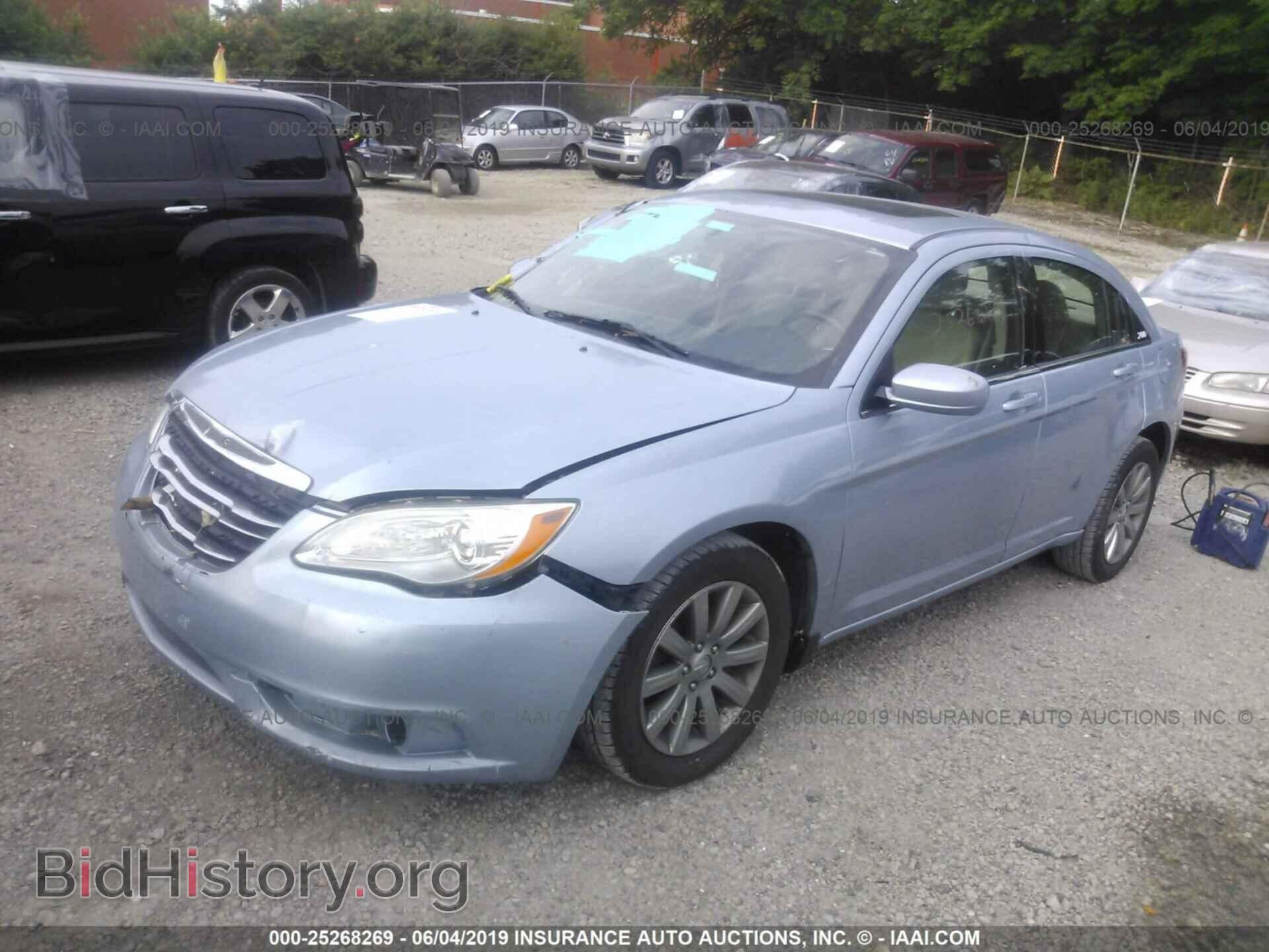 2012 CHRYSLER 200 - VIN: 1C3CCBBB5CN234967 - Фото 2