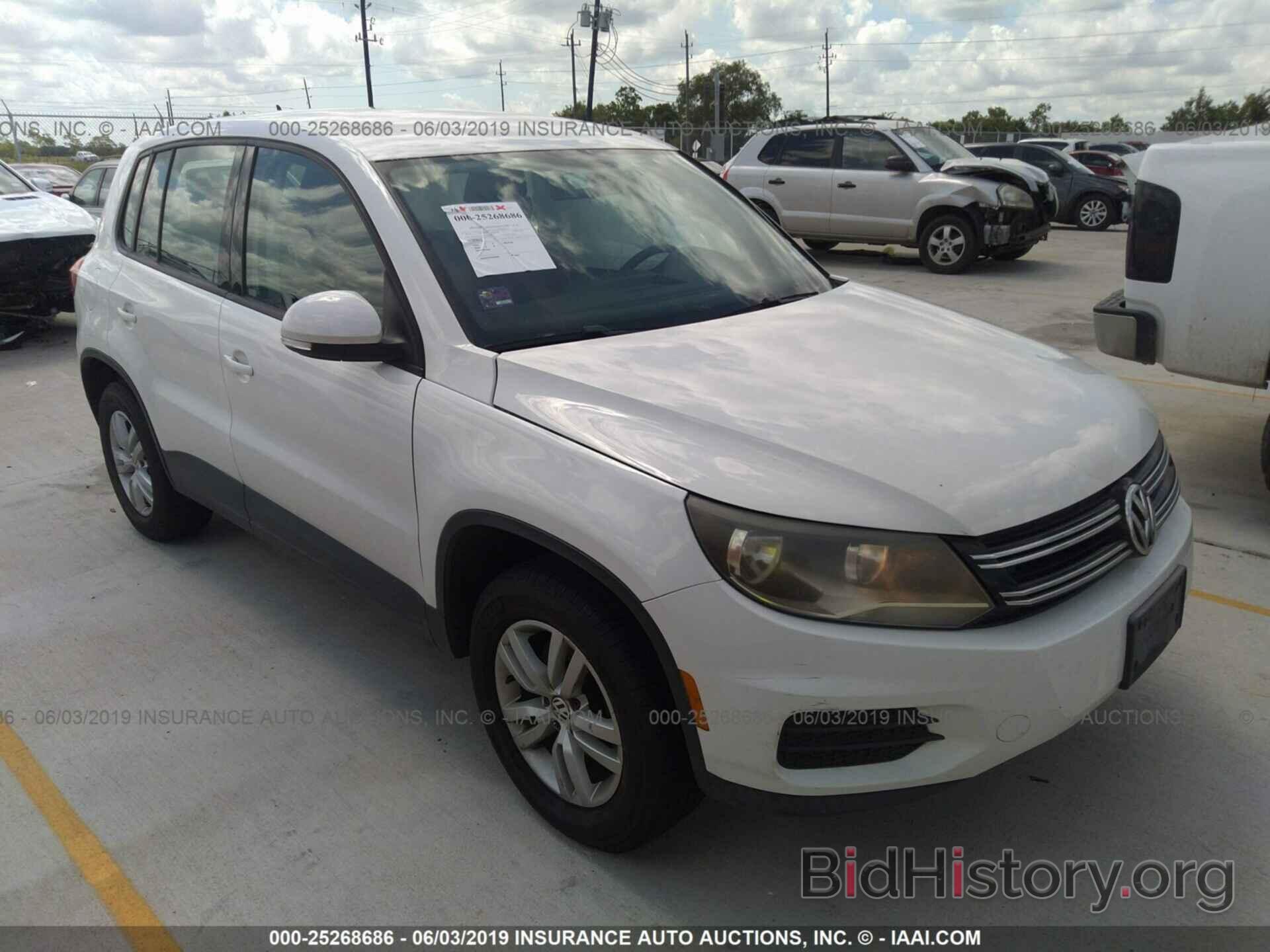 Photo WVGAV7AX4CW598049 - VOLKSWAGEN TIGUAN 2012