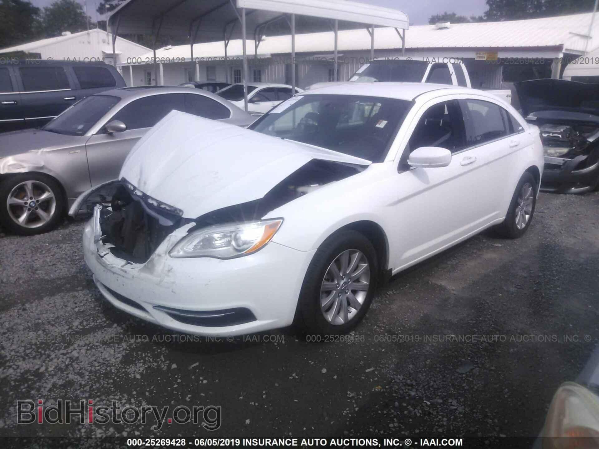 2013 CHRYSLER 200 - VIN: 1C3CCBBB8DN672089 - Photo 2