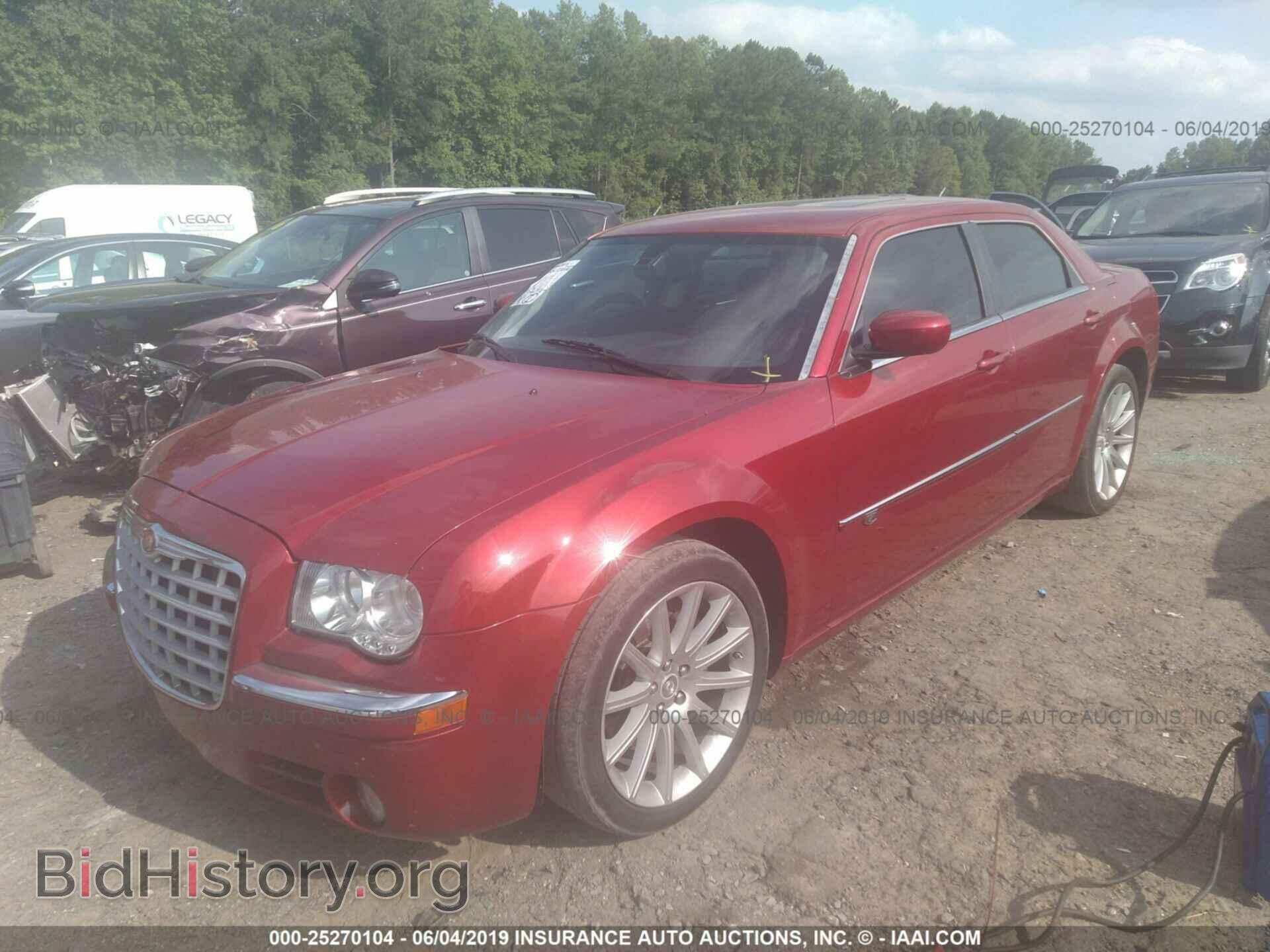 2008 CHRYSLER 300C - VIN: 2C3LA63H68H183253 - Фото 2