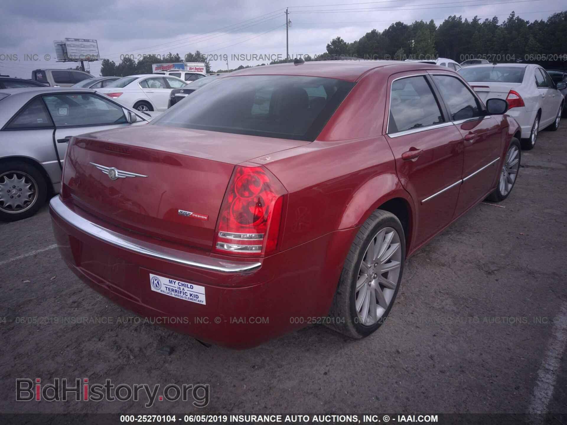 2008 CHRYSLER 300C - VIN: 2C3LA63H68H183253 - Фото 4