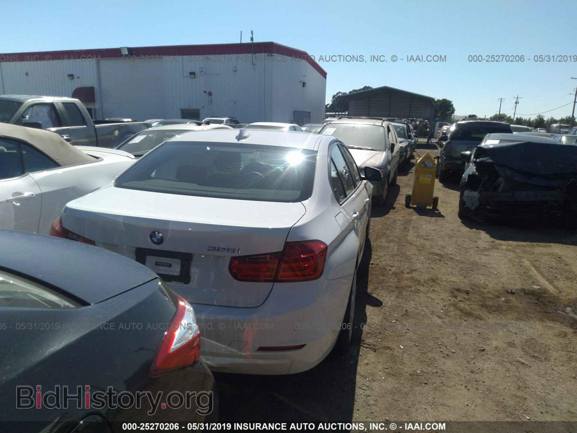 2015 BMW 328 - VIN: WBA3C1C57FK120874 - Фото 4
