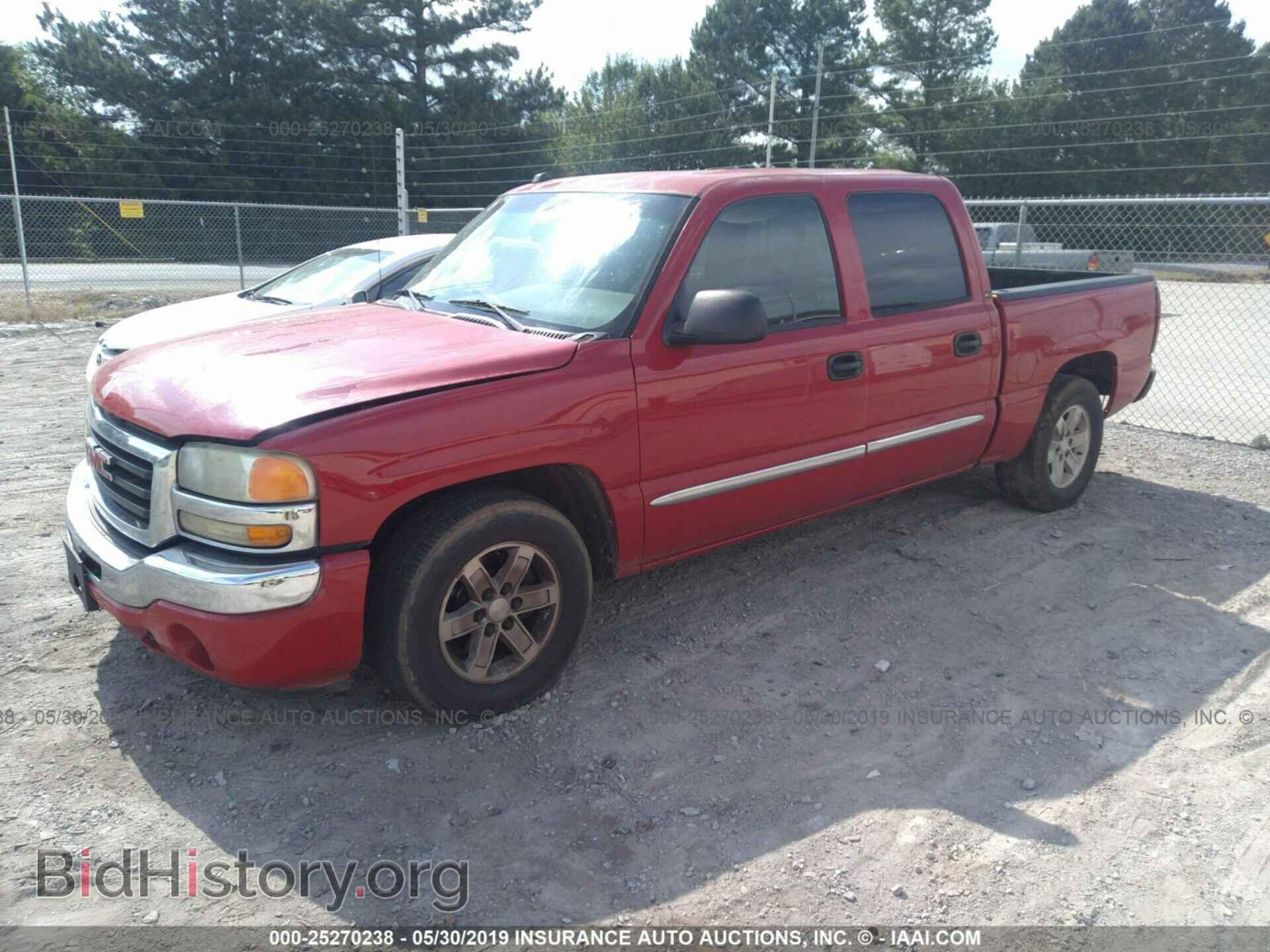 2005 GMC NEW SIERRA - VIN: 2GTEC13TX51131120 - Фото 2