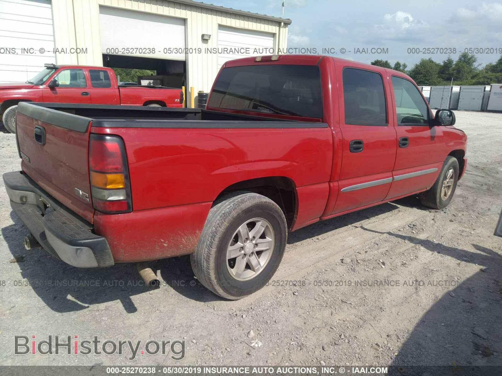 2005 GMC NEW SIERRA - VIN: 2GTEC13TX51131120 - Фото 4