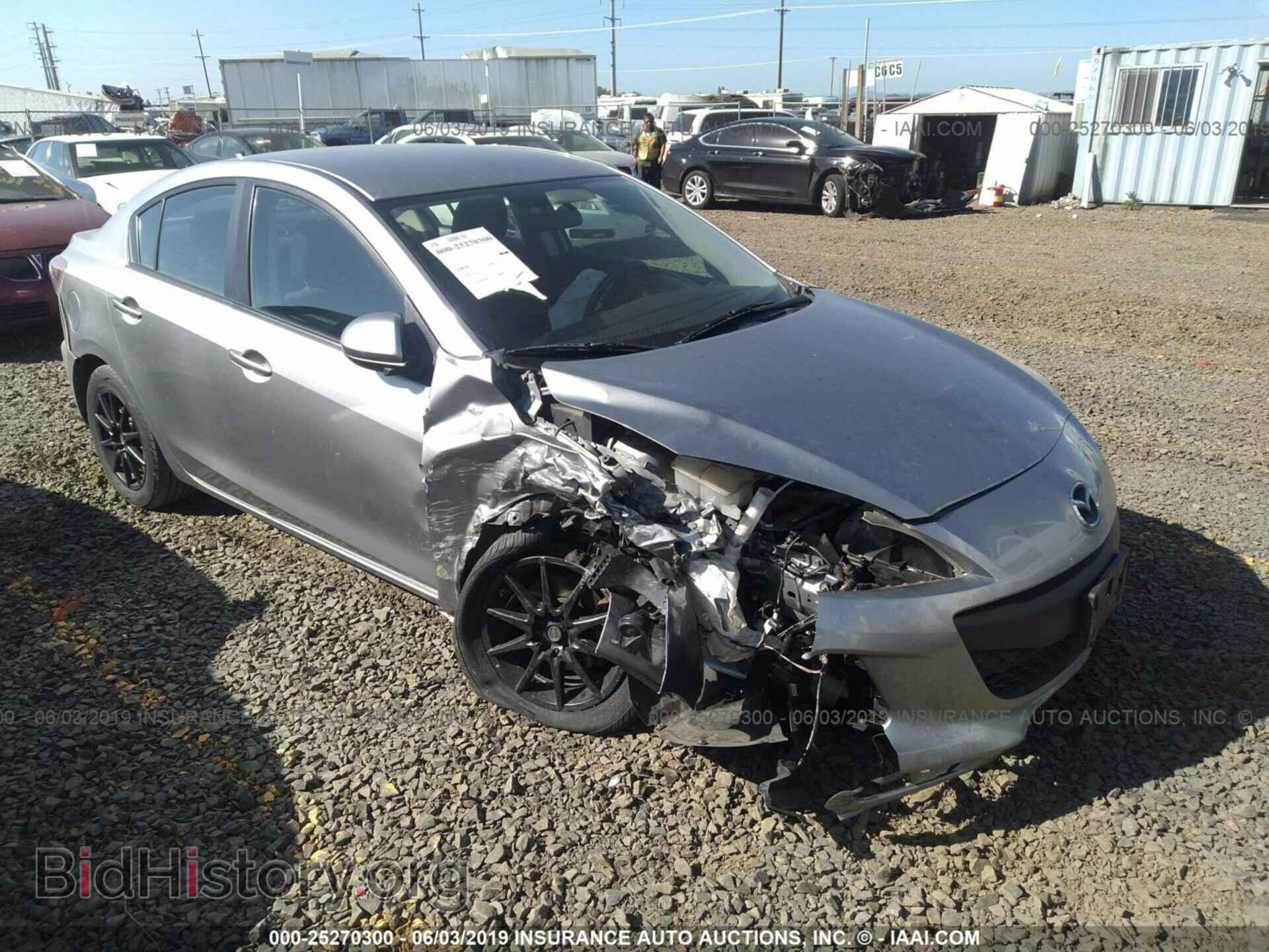 Фотография JM1BL1UF8C1582884 - MAZDA 3 2012