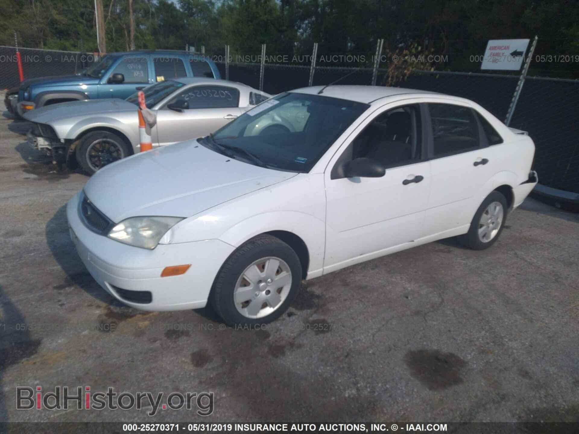 2007 FORD FOCUS - VIN: 1FAFP34N07W106670 - Фото 2