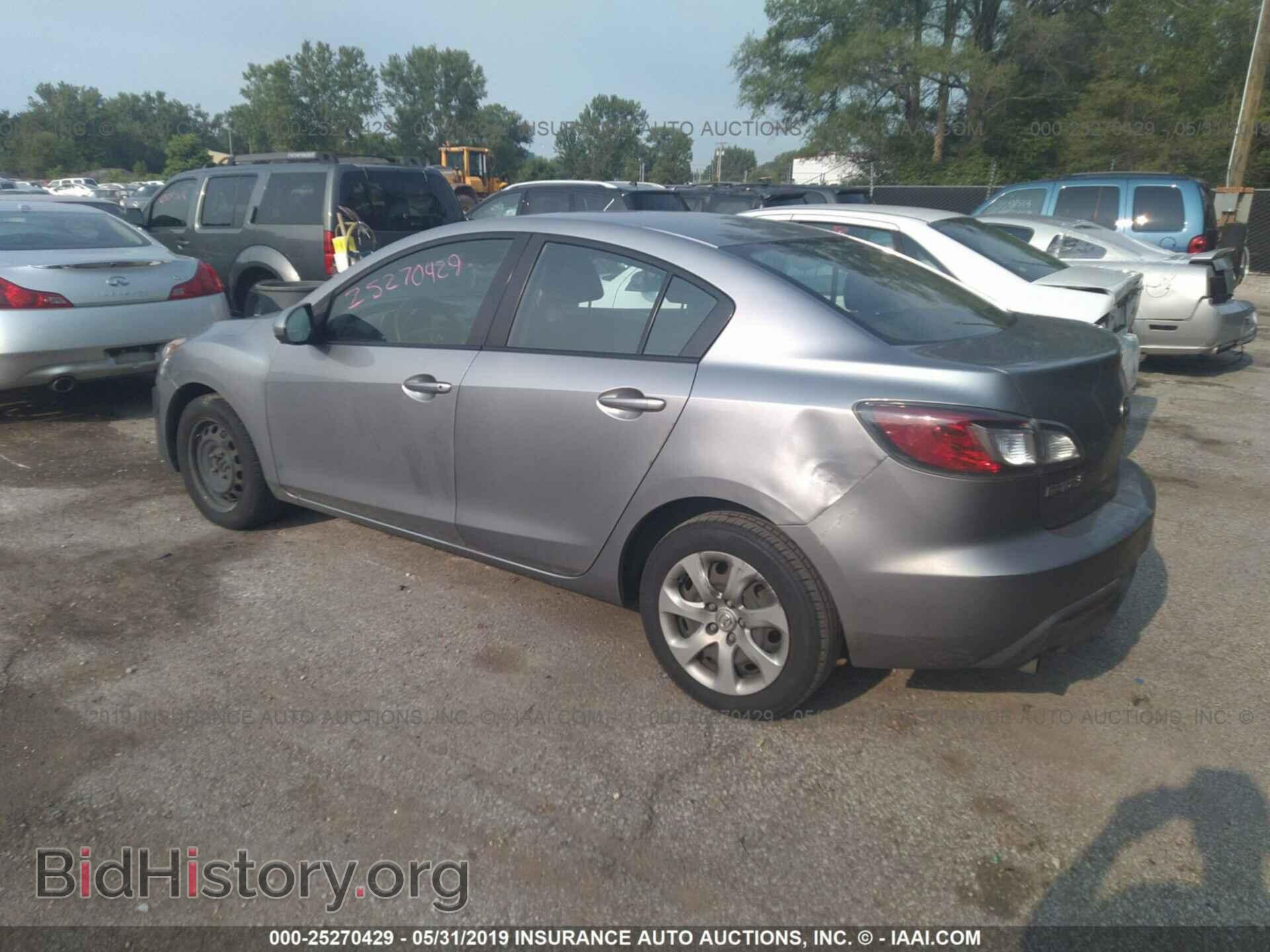 2011 MAZDA 3 - VIN: JM1BL1UF8B1470620 - Фото 3