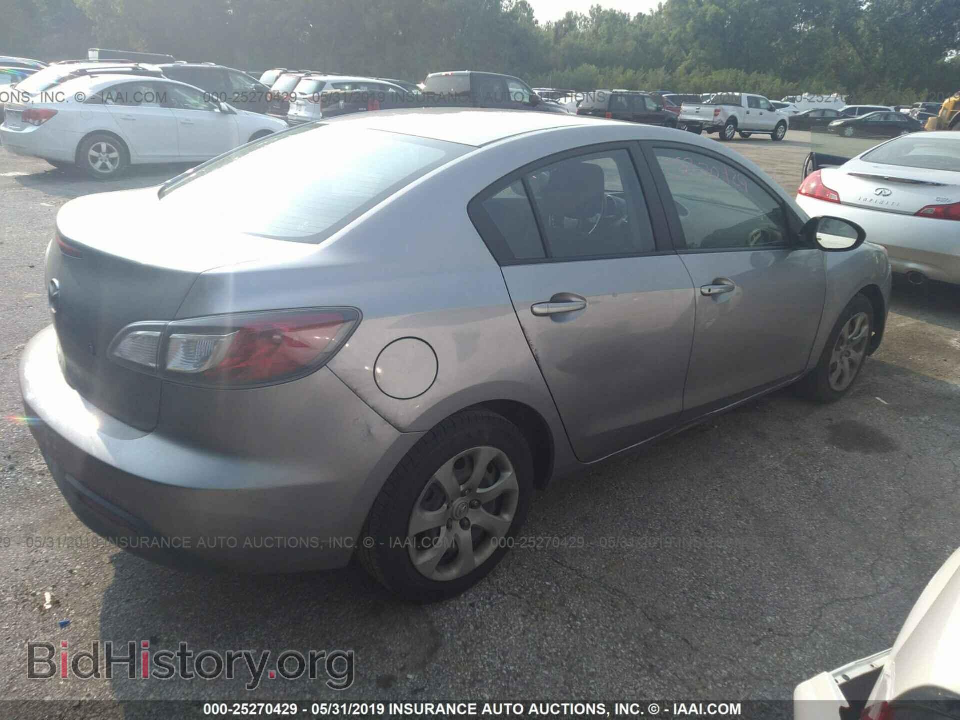 2011 MAZDA 3 - VIN: JM1BL1UF8B1470620 - Фото 4