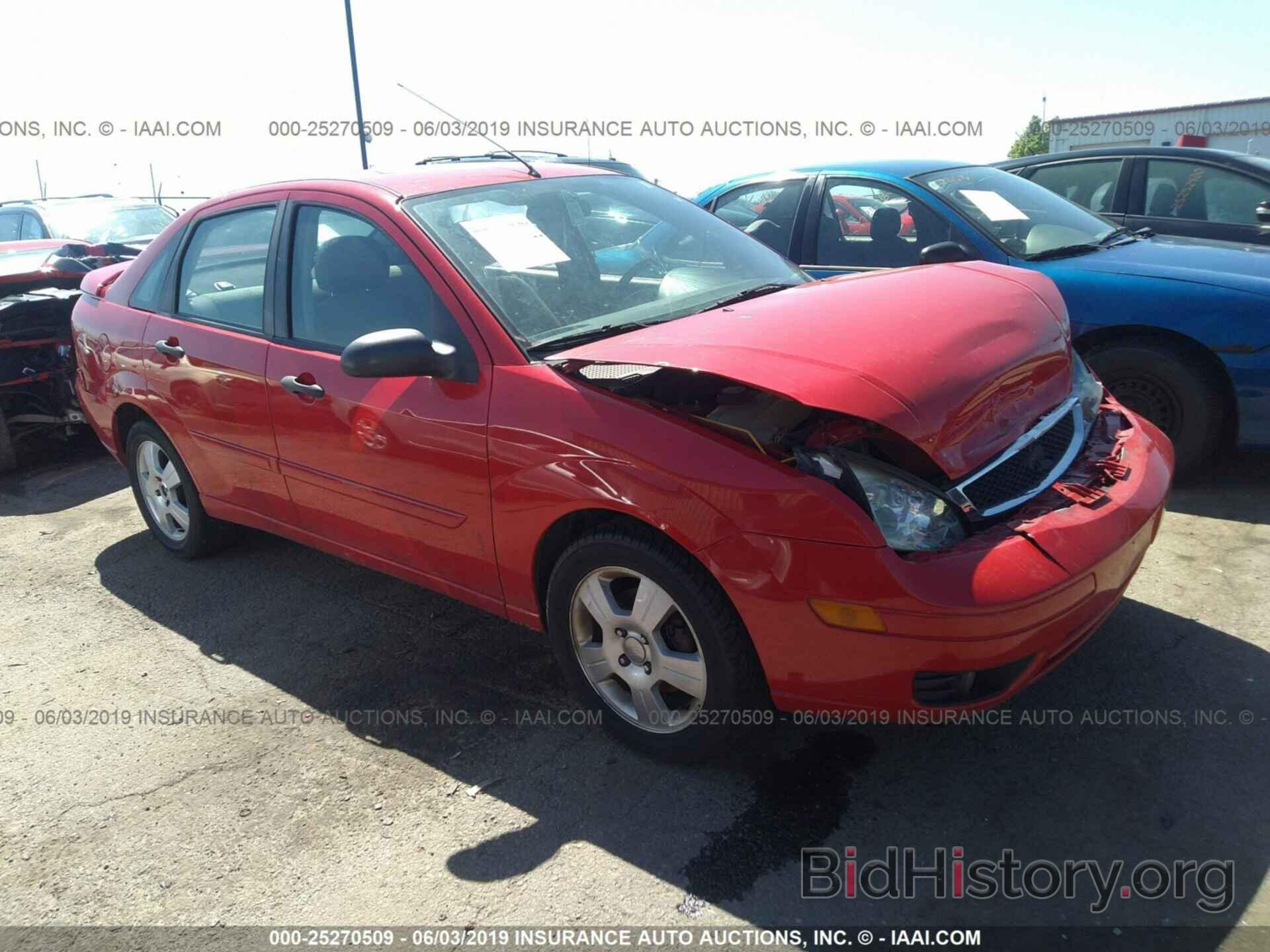 Photo 1FAHP34N47W200561 - FORD FOCUS 2007