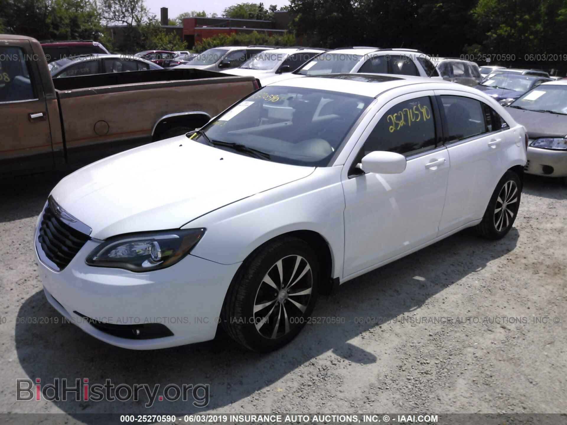 2011 CHRYSLER 200 - VIN: 1C3BC8FG9BN612694 - Фото 2
