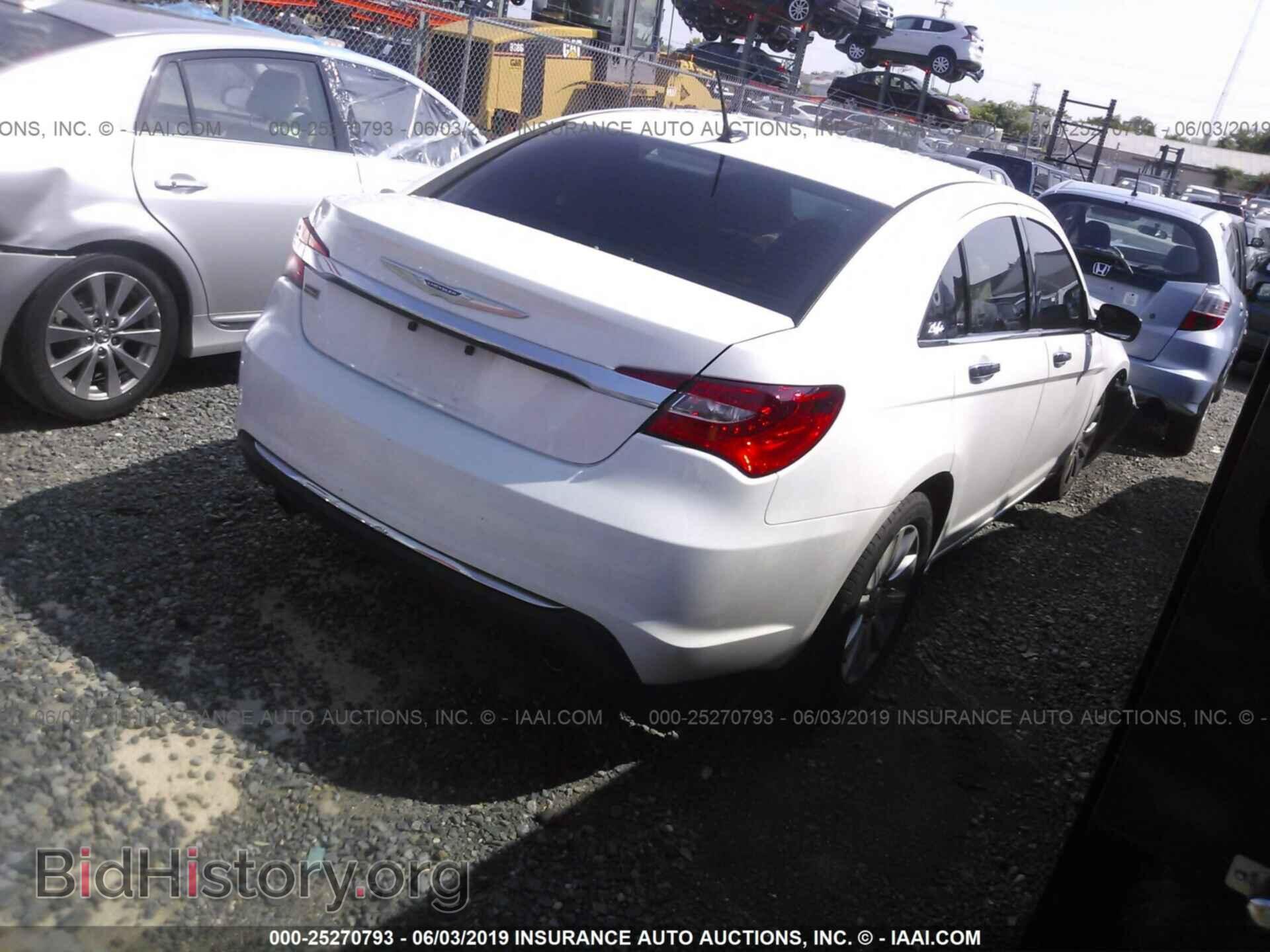 2013 CHRYSLER 200 - VIN: 1C3CCBCG7DN521786 - Photo 4
