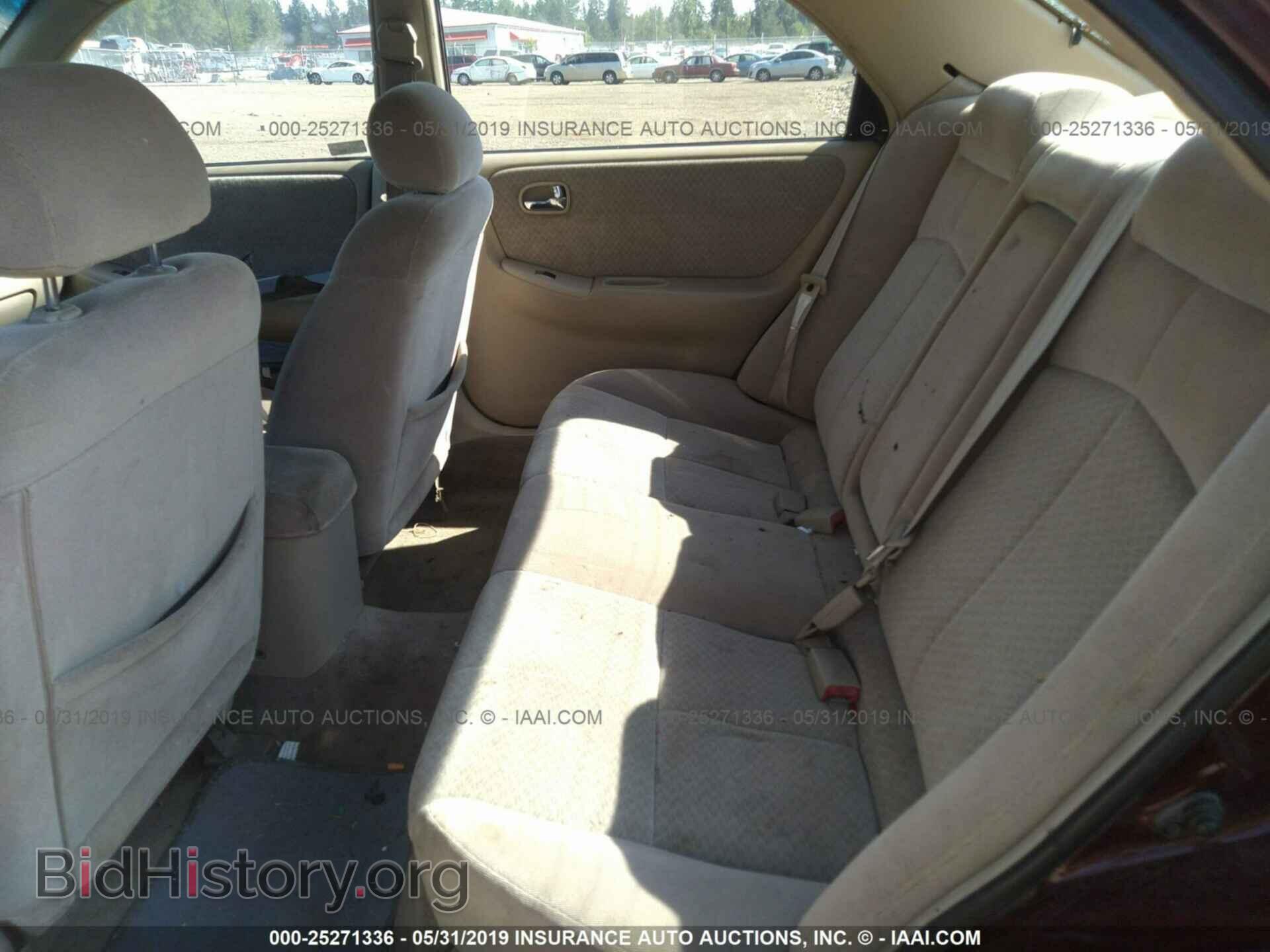 2000 MAZDA 626 - VIN: 1YVGF22C5Y5166880 - Фото 8
