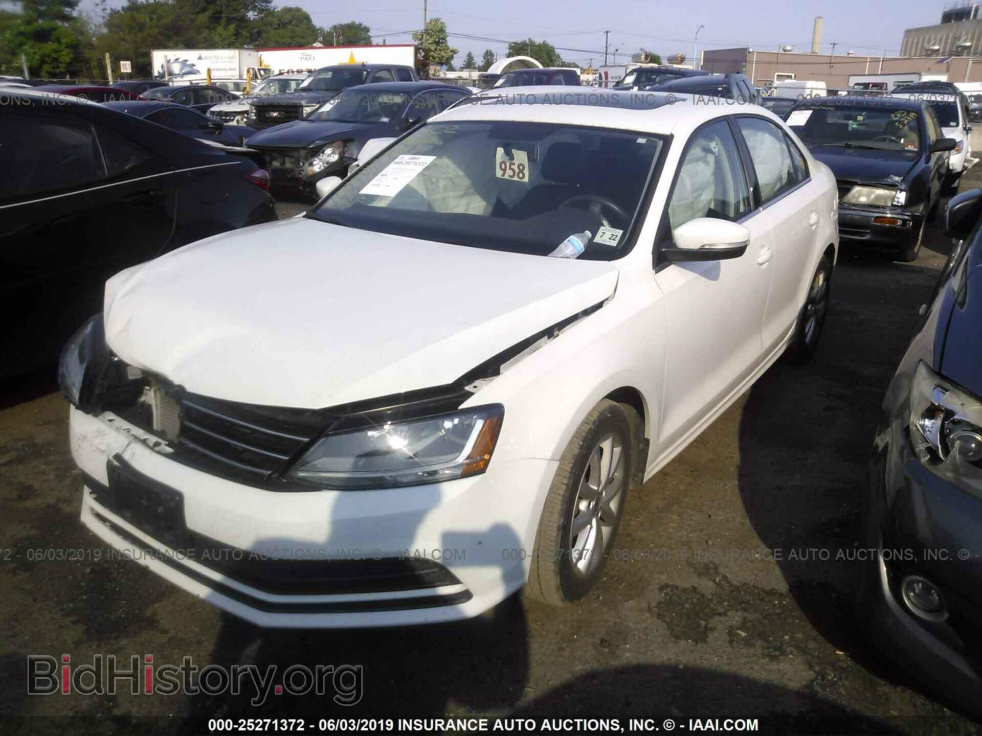 2017 VOLKSWAGEN JETTA - VIN: 3VWDB7AJXHM308357 - Фото 2