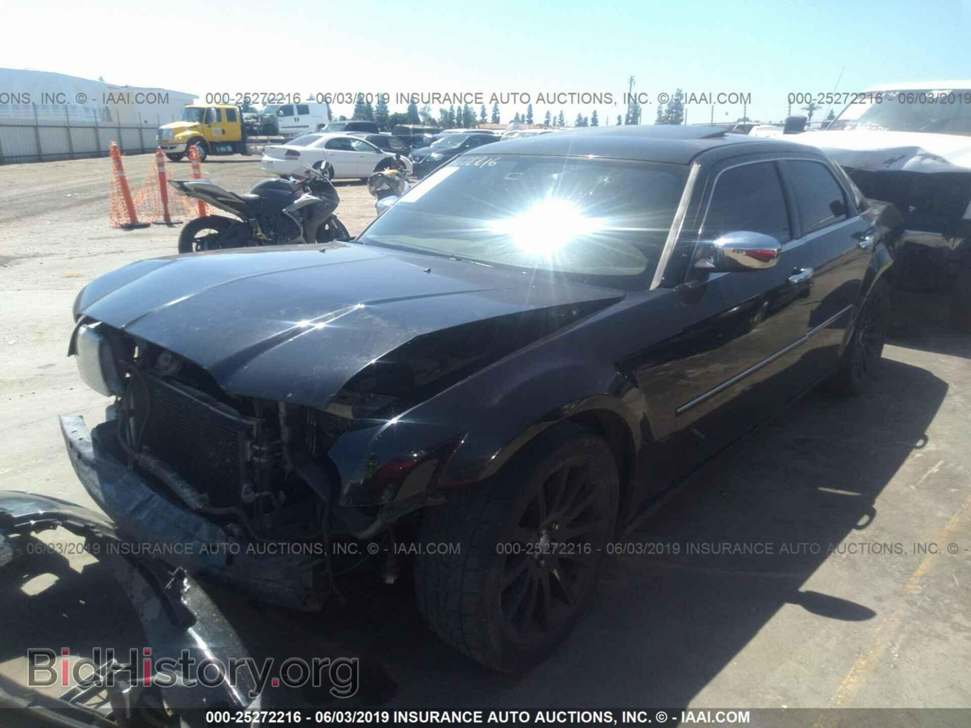 2005 CHRYSLER 300C - VIN: 2C3AA63H65H520345 - Фото 2