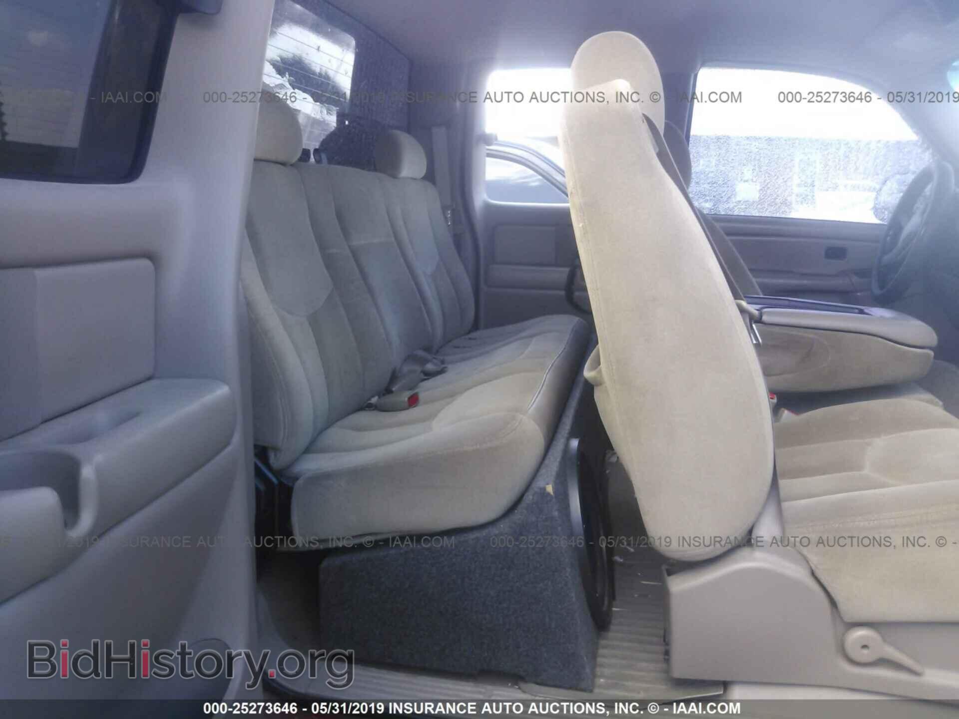 2004 GMC NEW SIERRA - VIN: 2GTEK19T141123772 - Фото 8