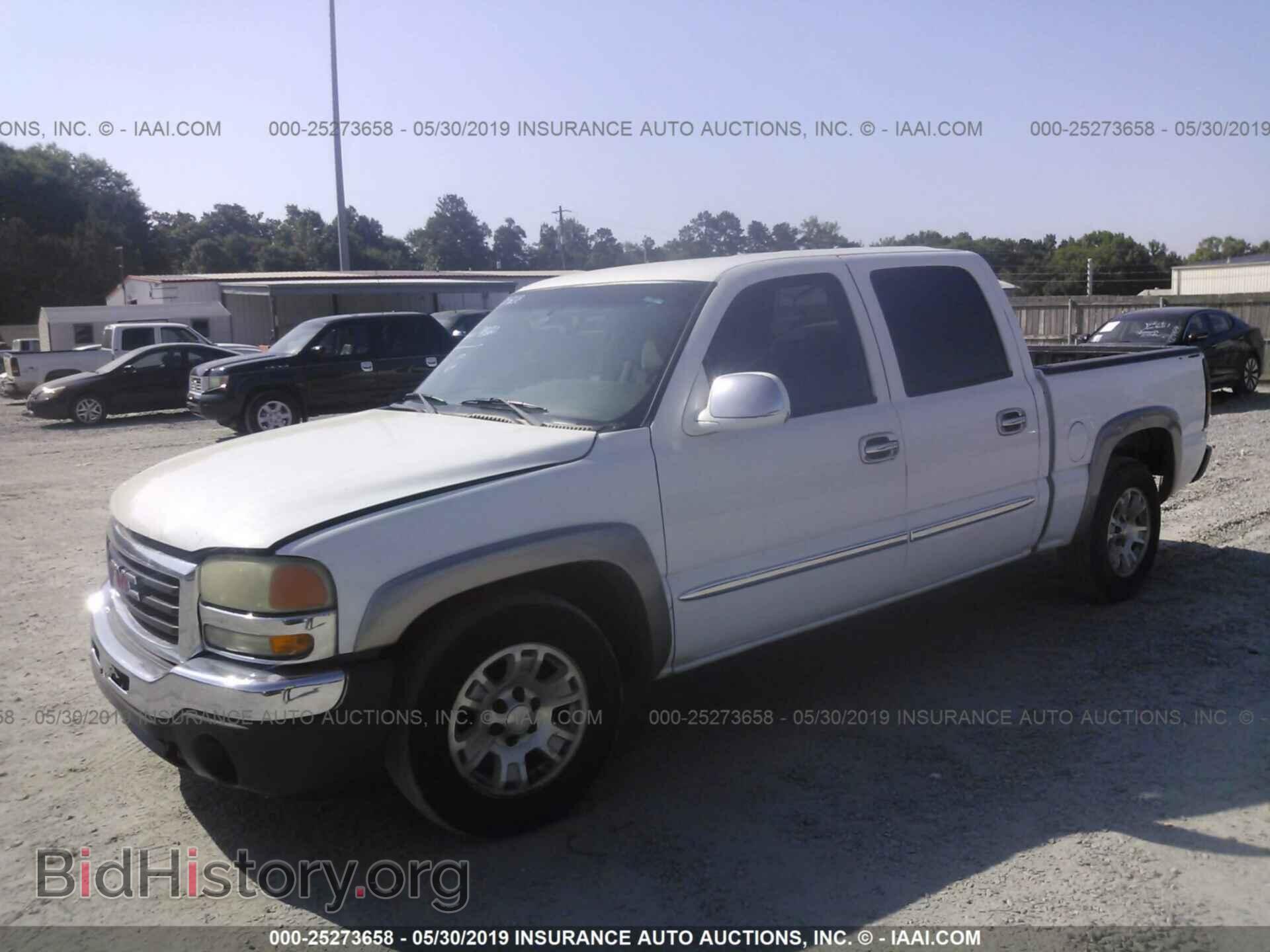 2004 GMC NEW SIERRA - VIN: 2GTEC13T241298490 - Фото 2