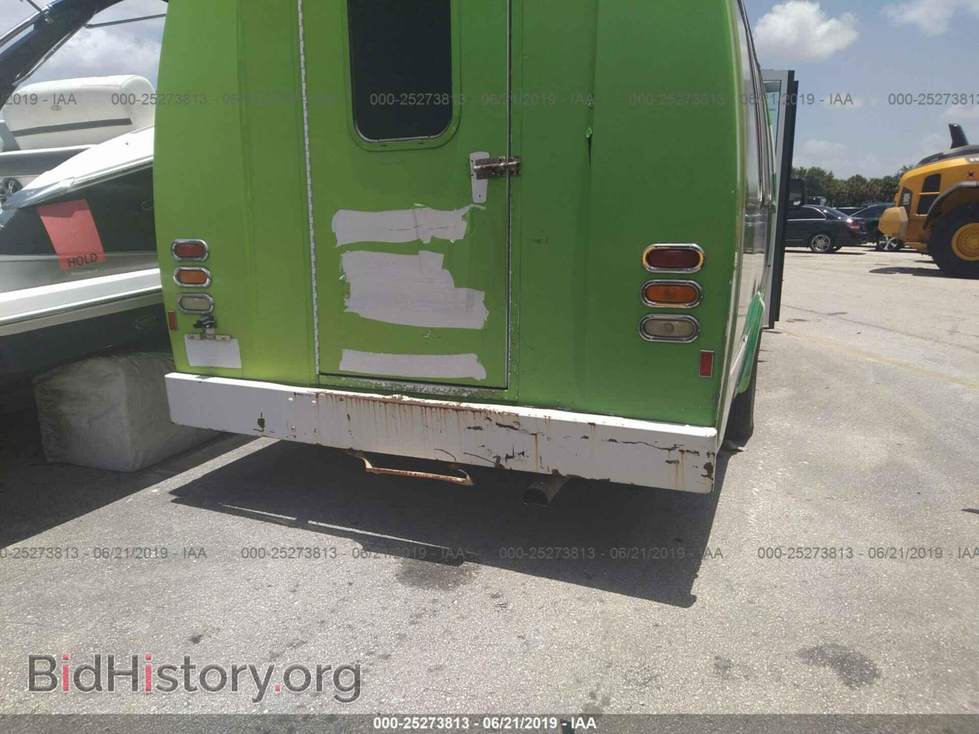 2009 FORD ECONOLINE - VIN: 1FDXE45P69DA18131 - Фото 8