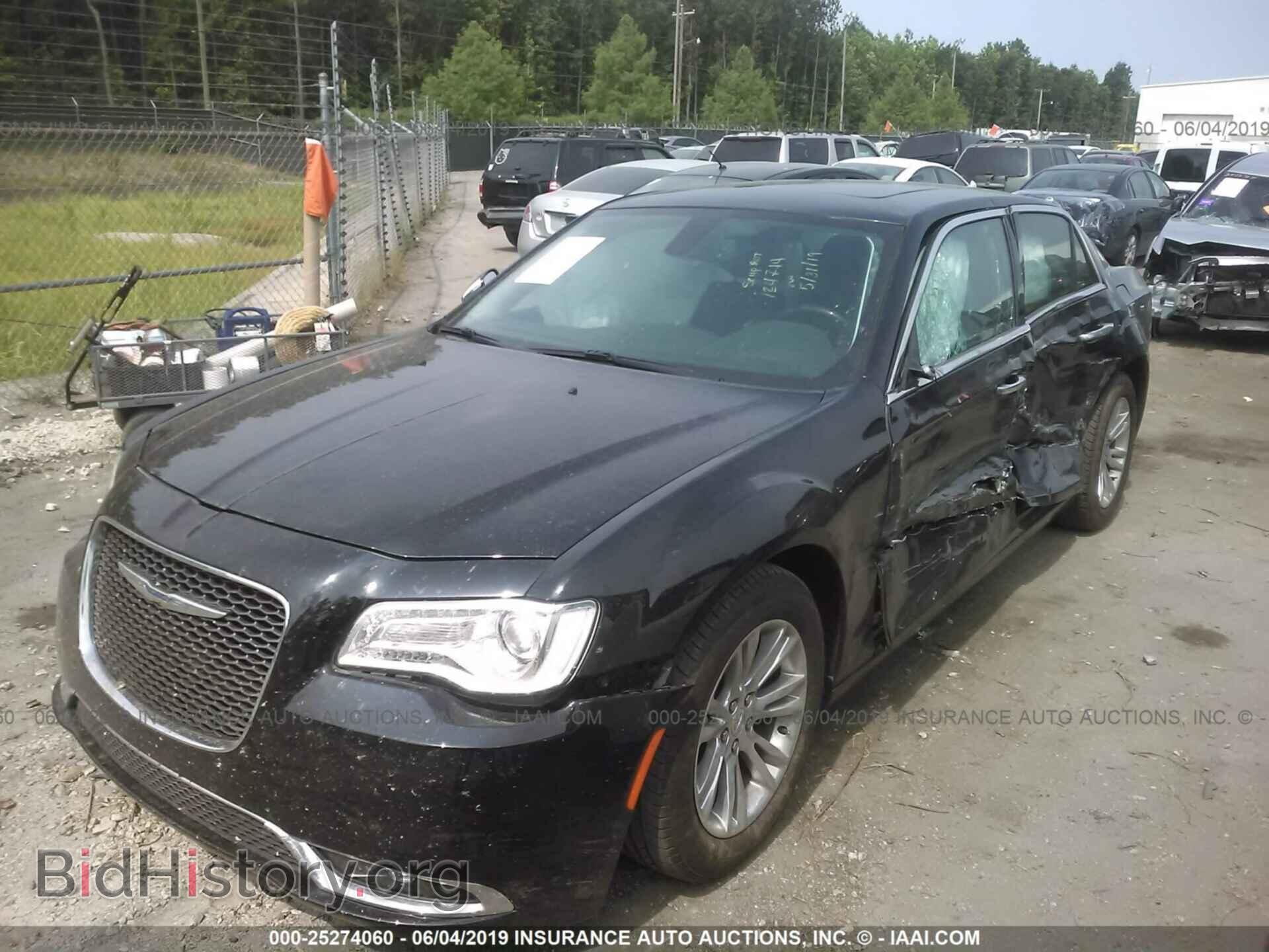 2017 CHRYSLER 300C - VIN: 2C3CCAEG5HH570572 - Фото 2