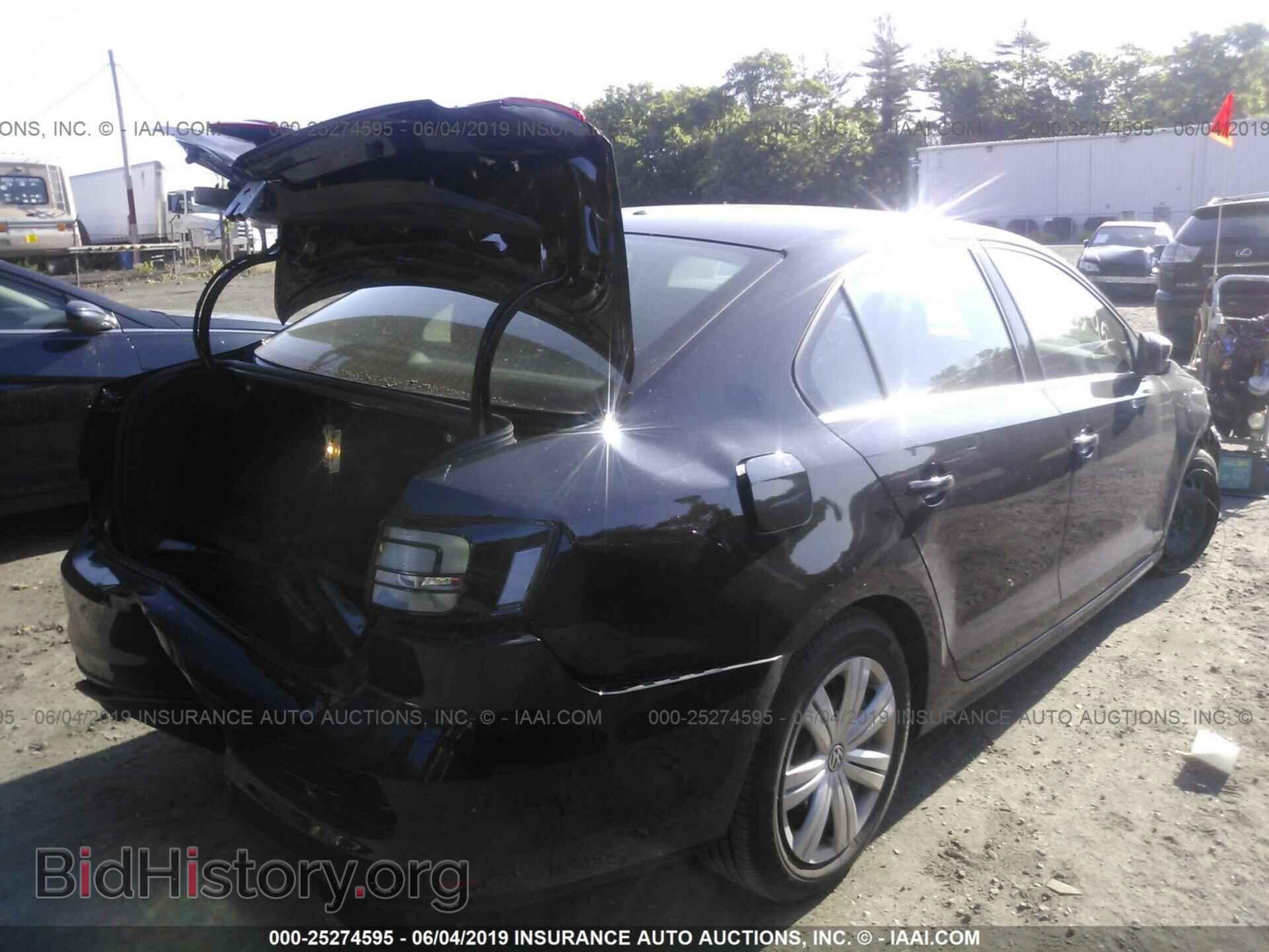 2017 VOLKSWAGEN JETTA - VIN: 3VW2B7AJ4HM316364 - Photo 4