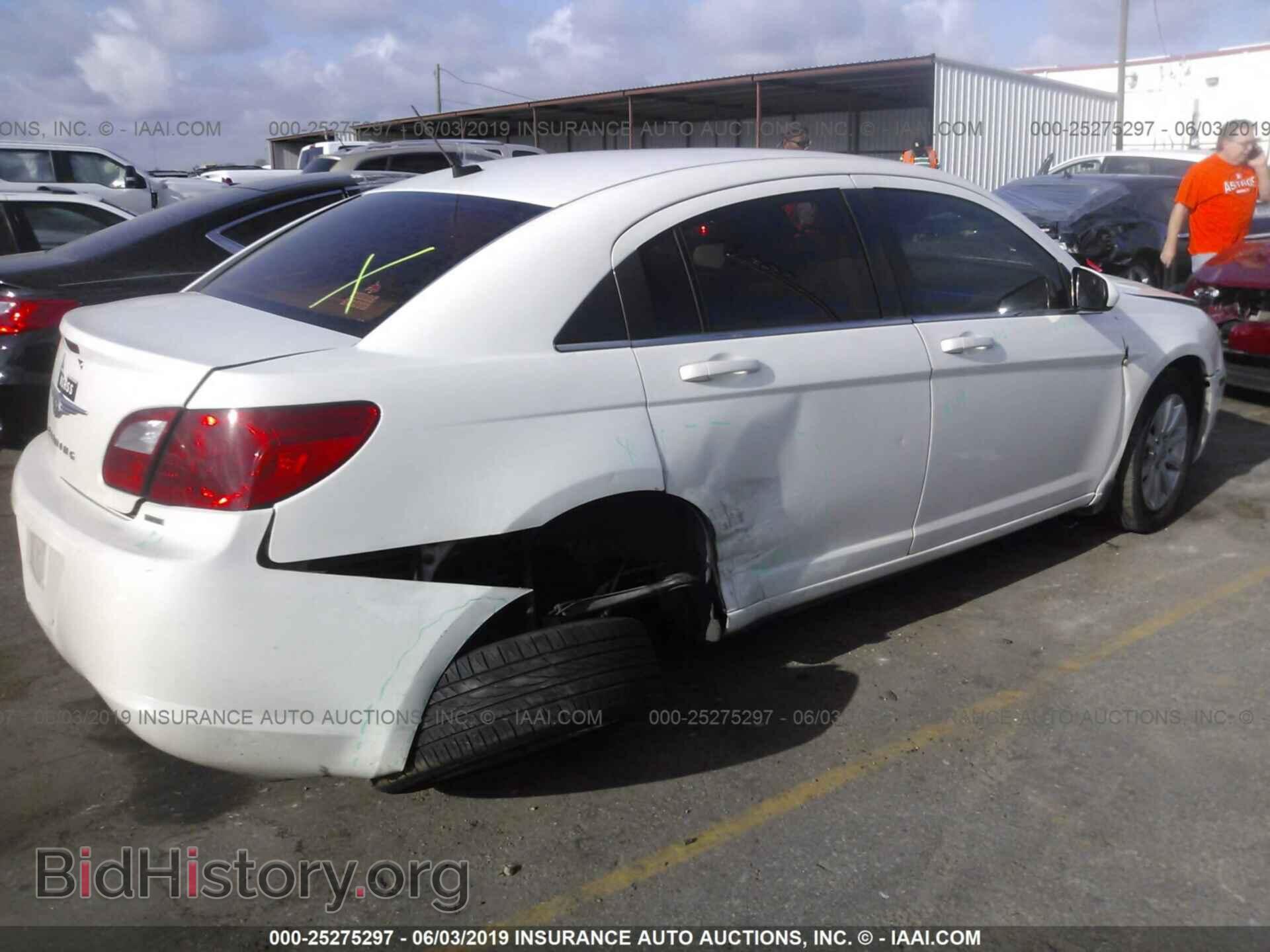 2010 CHRYSLER SEBRING - VIN: 1C3CC5FB3AN224012 - Фото 4