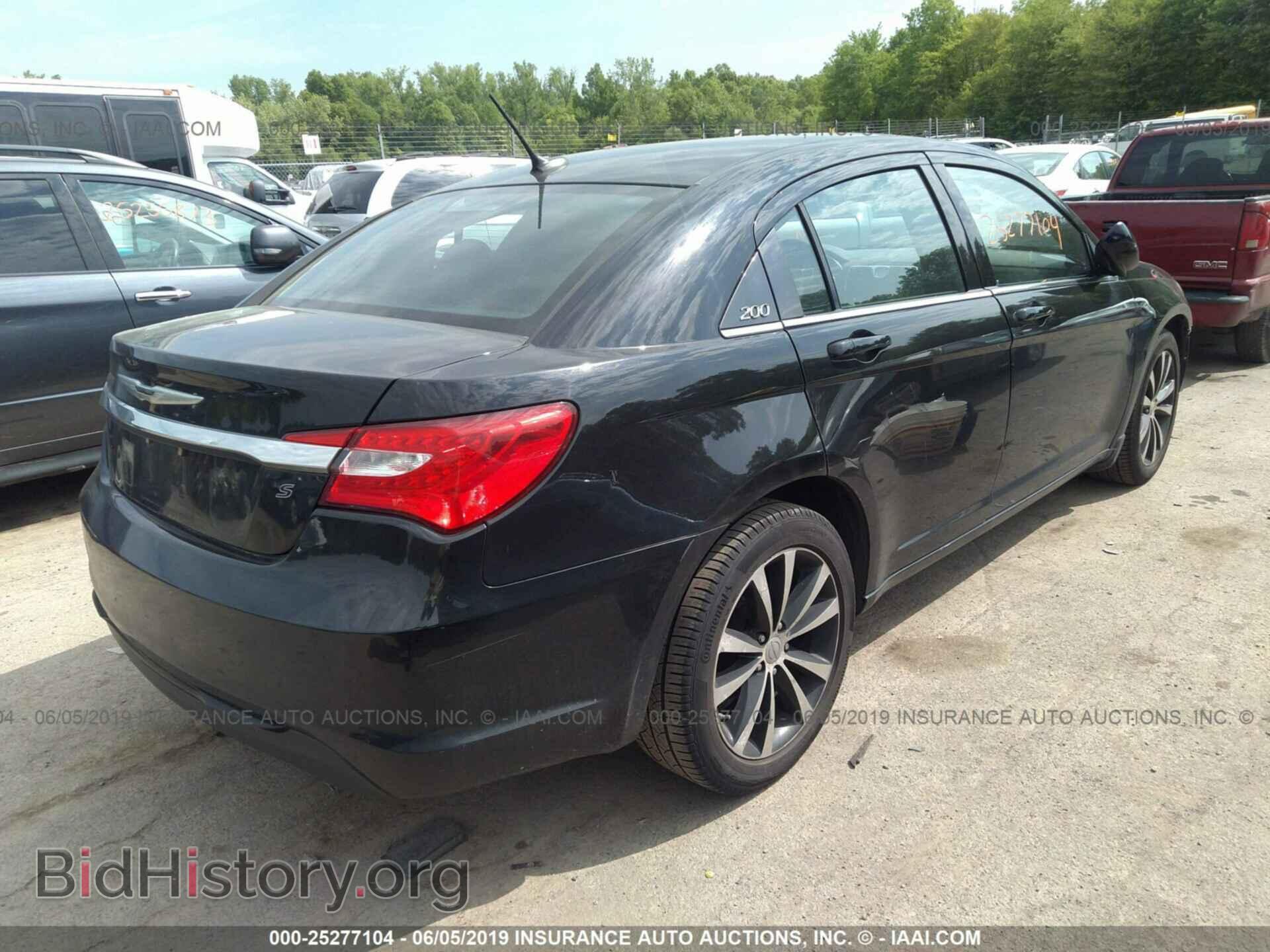 2012 CHRYSLER 200 - VIN: 1C3CCBHGXCN214622 - Фото 4