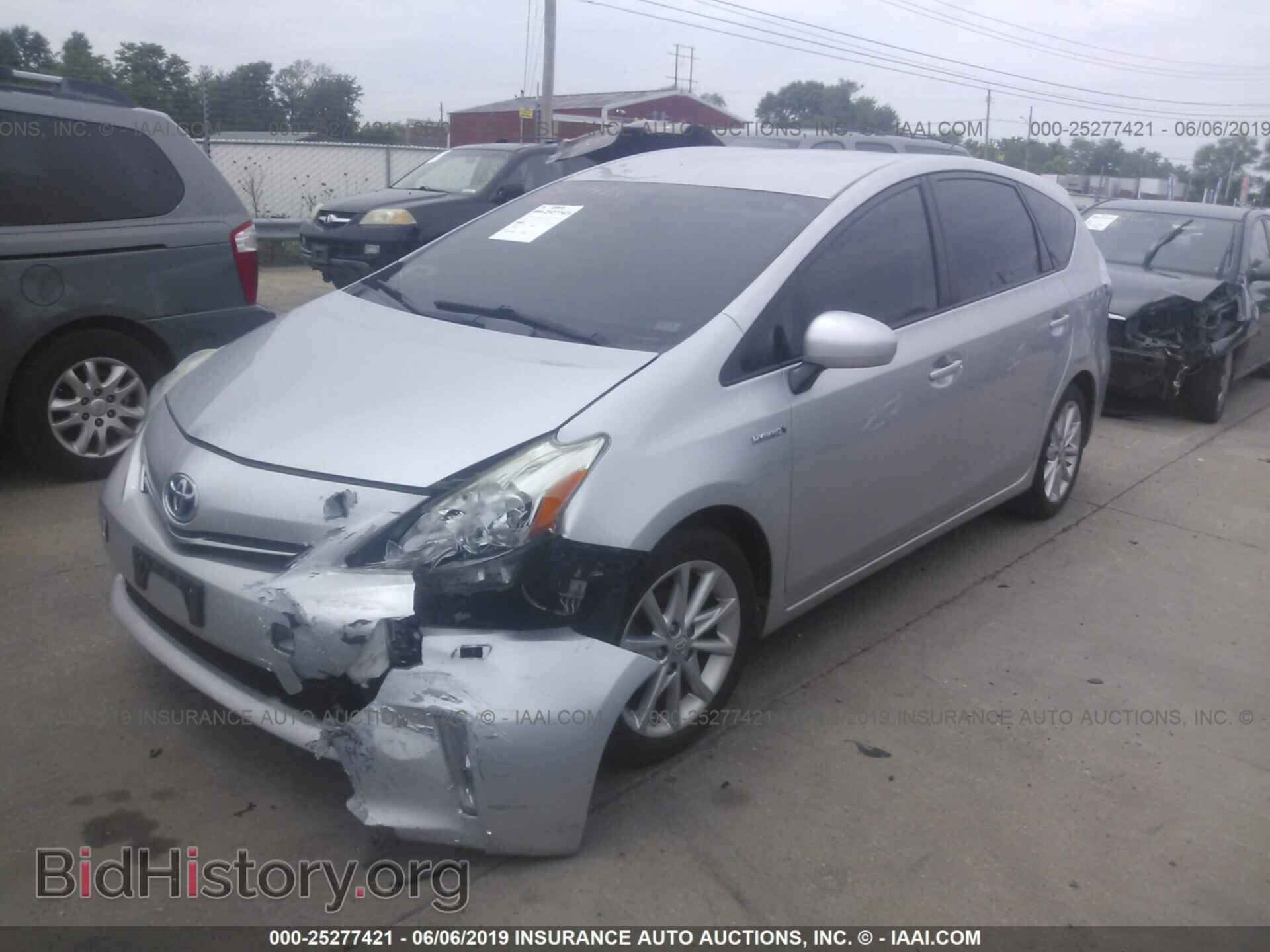 2013 TOYOTA PRIUS V - VIN: JTDZN3EU2D3208486 - Фото 2