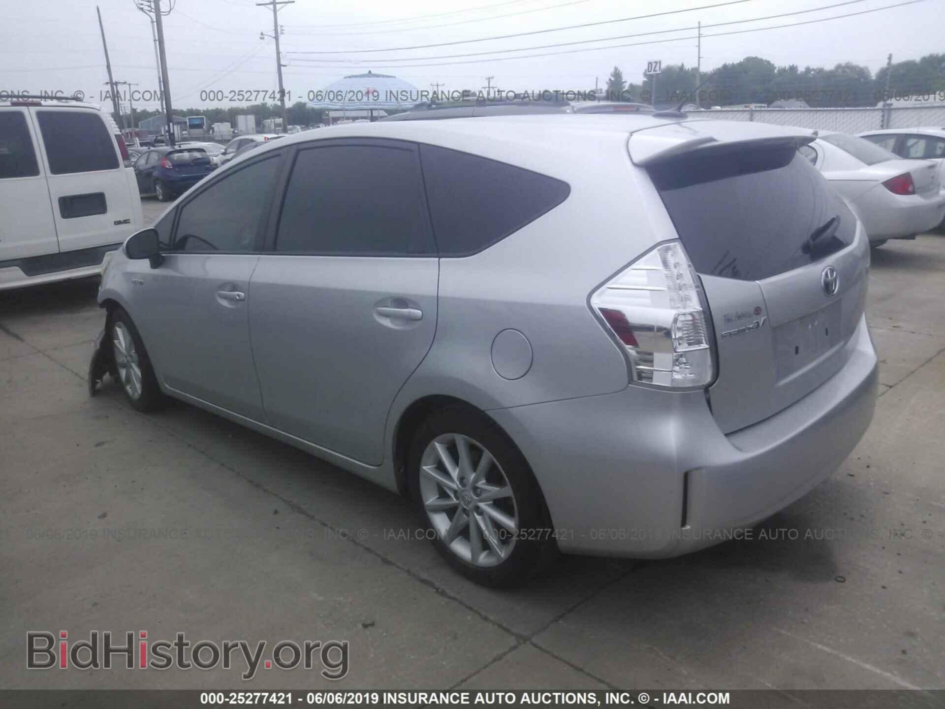 2013 TOYOTA PRIUS V - VIN: JTDZN3EU2D3208486 - Фото 3