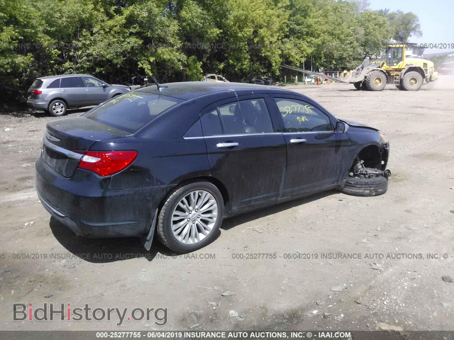 2013 CHRYSLER 200 - VIN: 1C3CCBCG6DN609972 - Photo 4