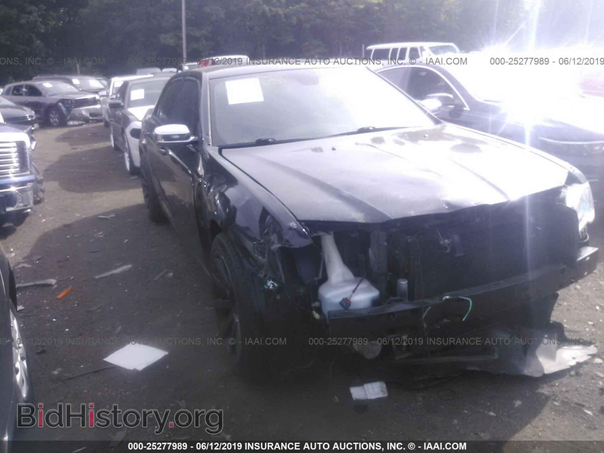 Фотография 2C3CCAET5CH283660 - CHRYSLER 300C 2012