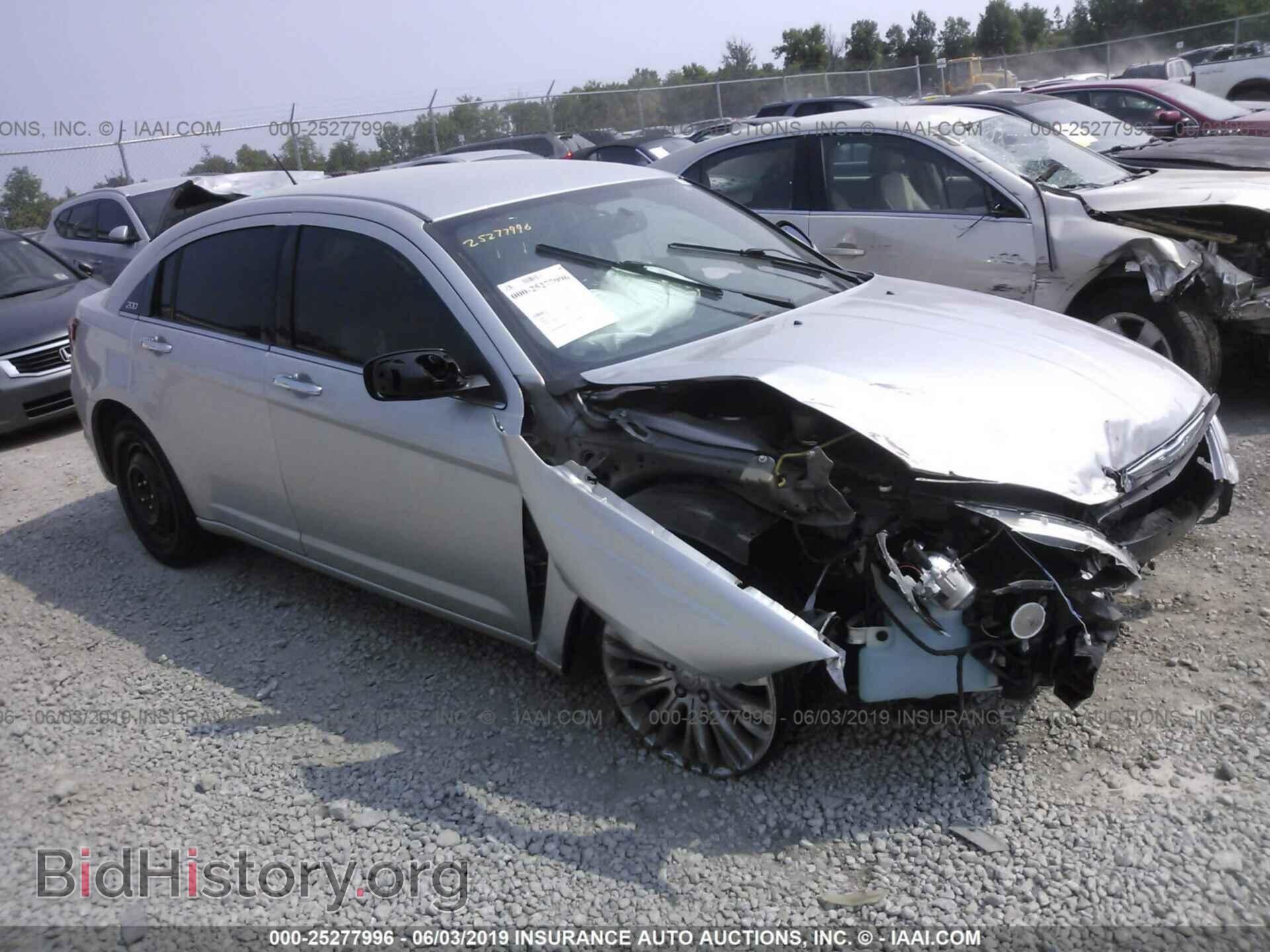 Photo 1C3BC2FG6BN620040 - CHRYSLER 200 2011