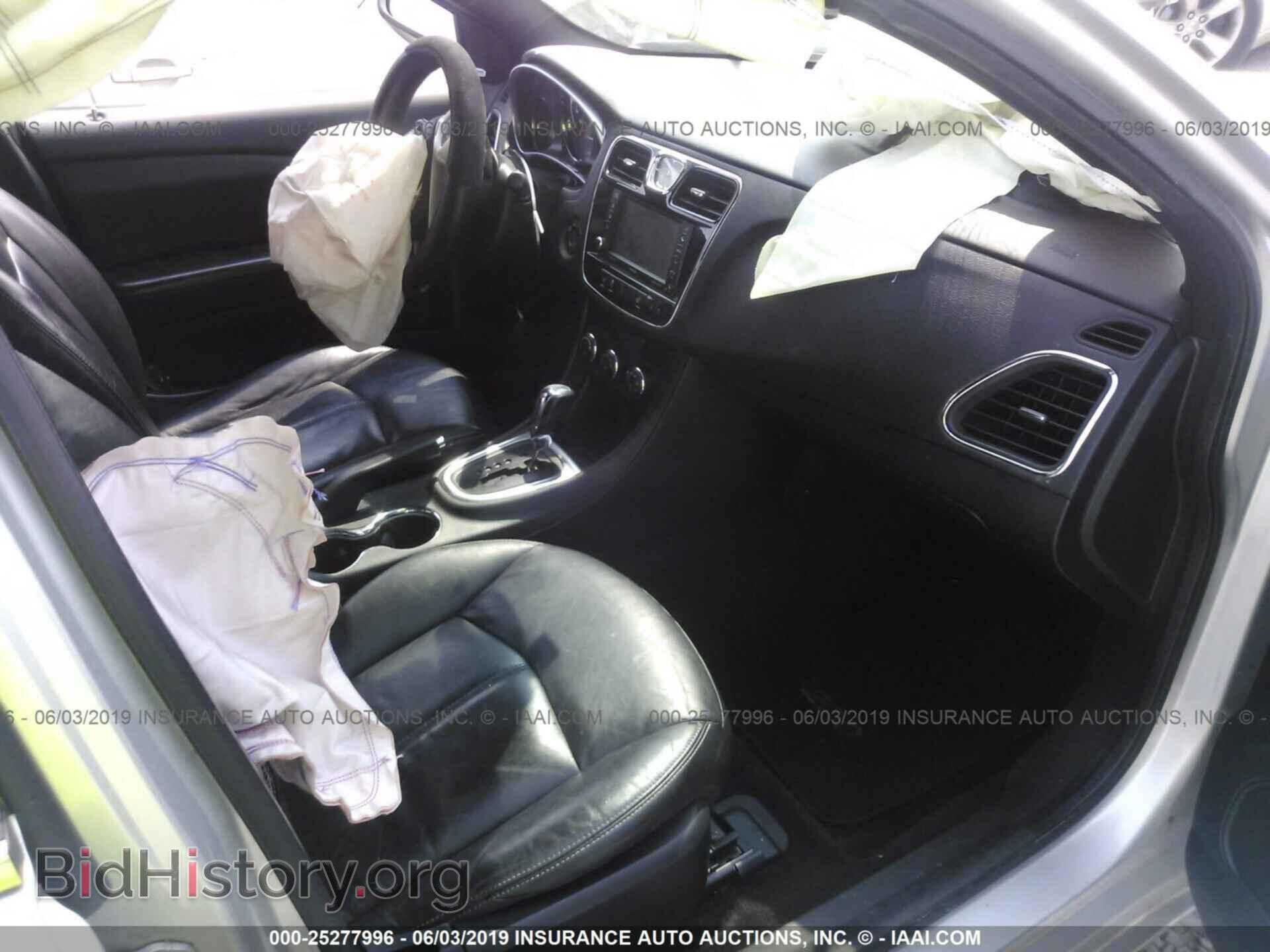 2011 CHRYSLER 200 - VIN: 1C3BC2FG6BN620040 - Фото 5