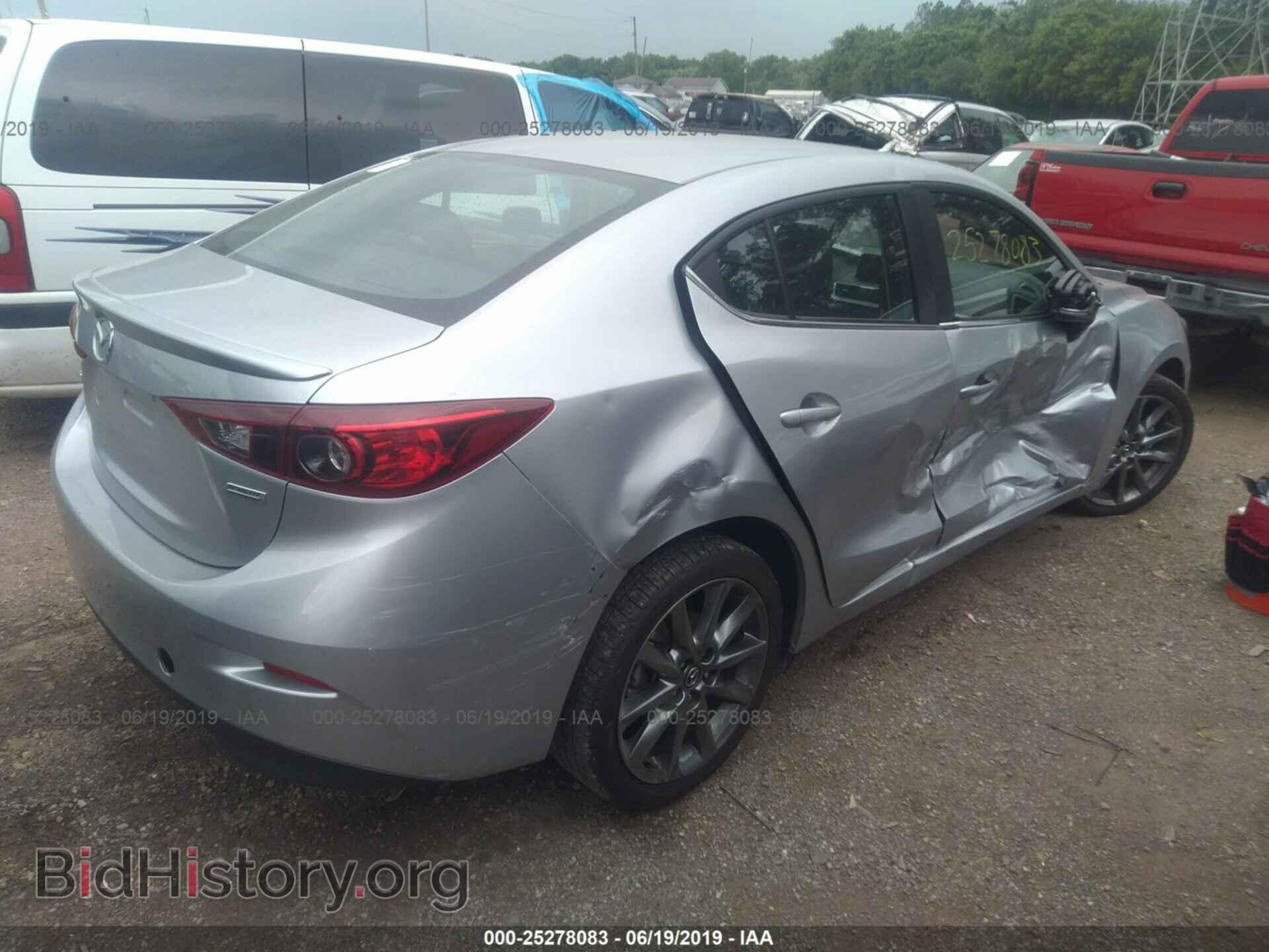 2018 MAZDA 3 - VIN: 3MZBN1V30JM181986 - Фото 4
