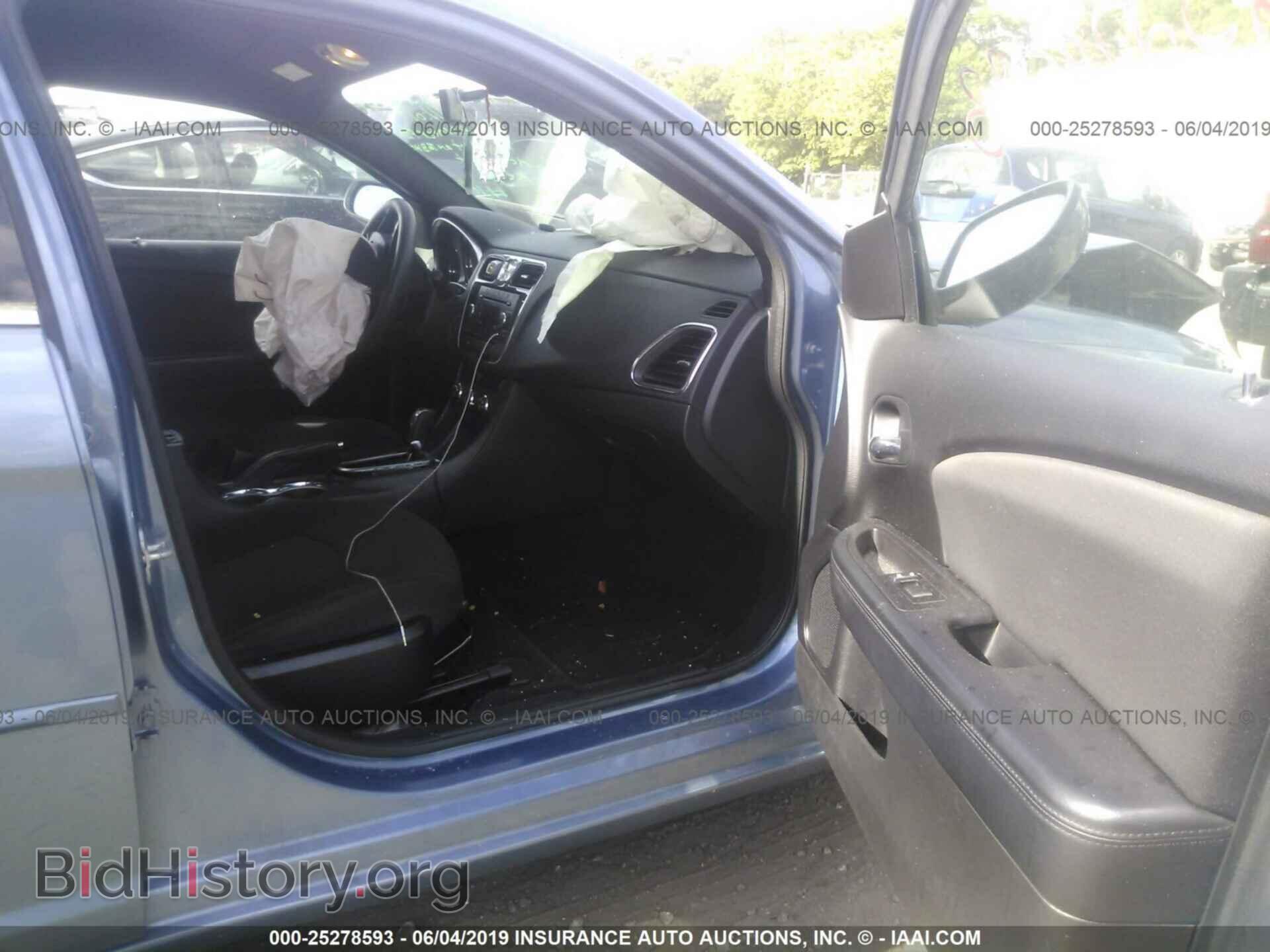 2011 CHRYSLER 200 - VIN: 1C3BC4FBXBN545553 - Photo 5