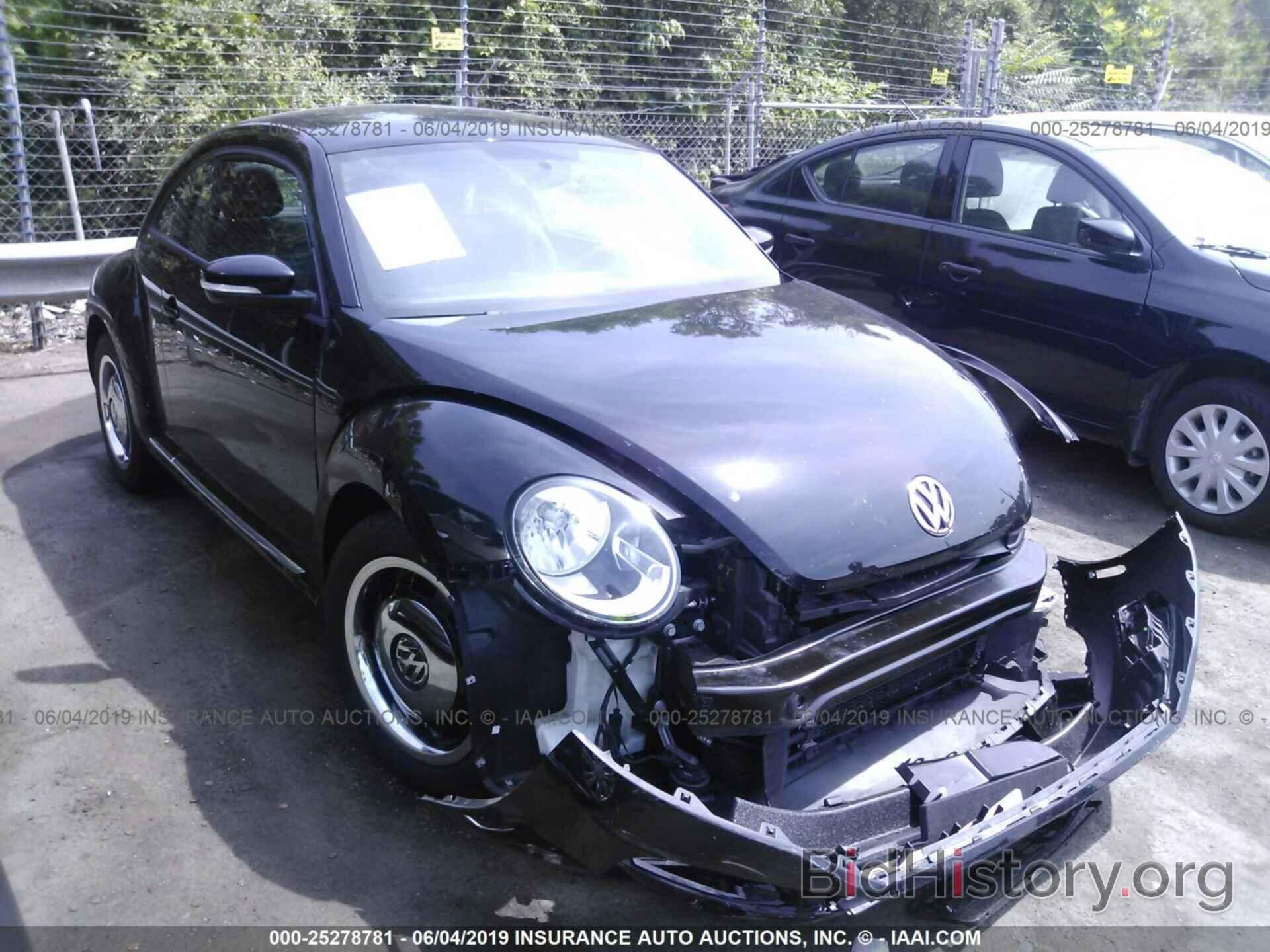 Photo 3VWJX7AT1DM602200 - VOLKSWAGEN BEETLE 2013