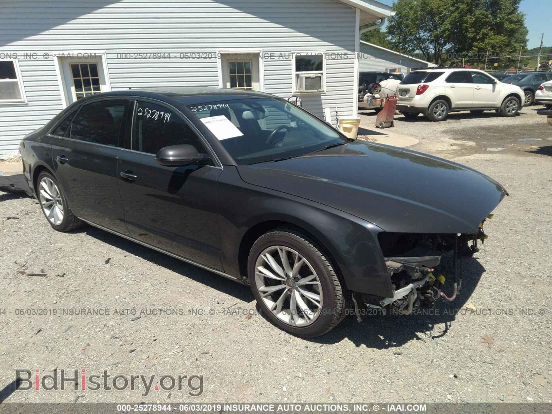 Photo WAURVAFD4BN005195 - AUDI A8 2011