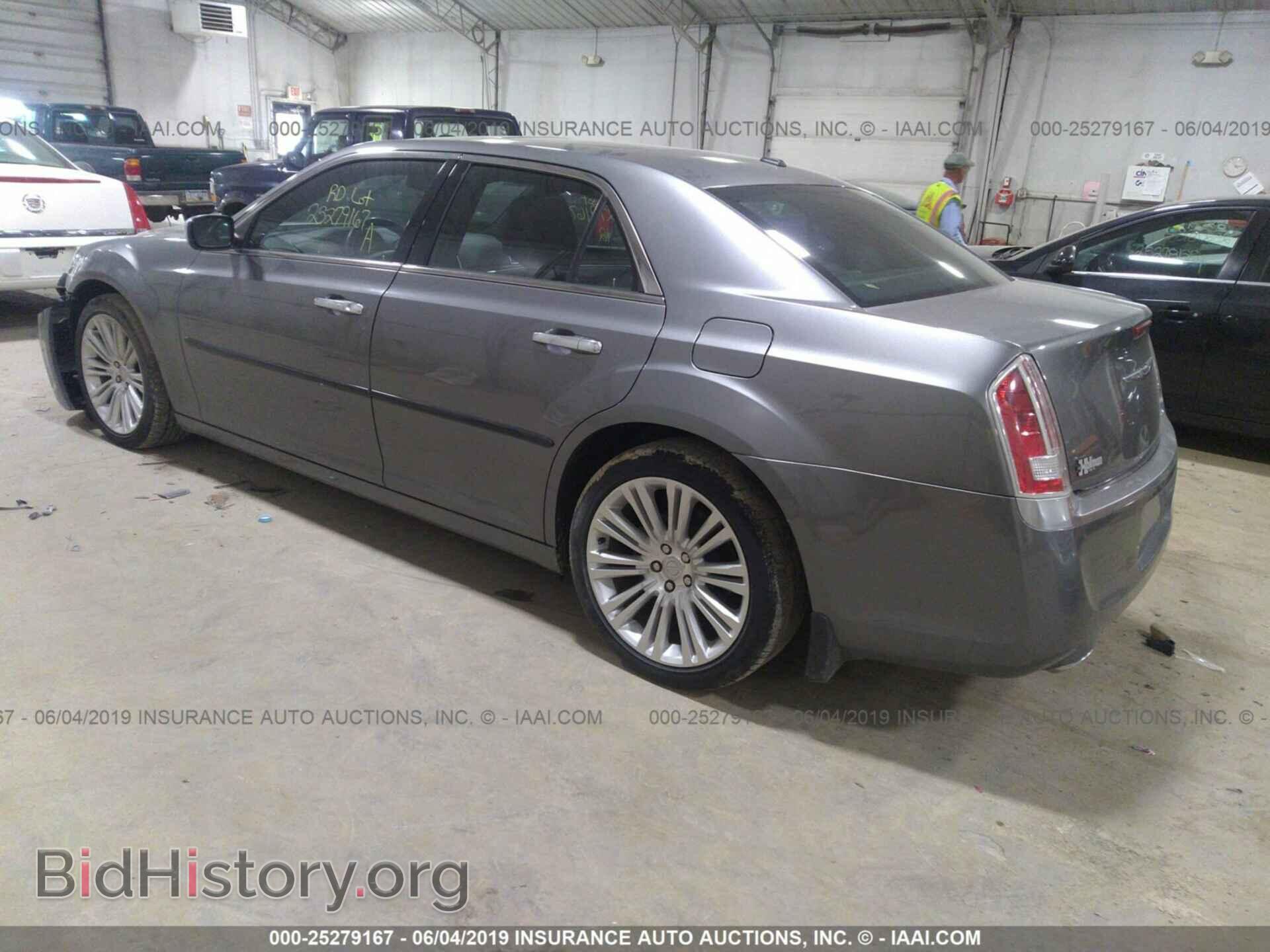 2012 CHRYSLER 300C - VIN: 2C3CCAPT4CH289186 - Фото 3