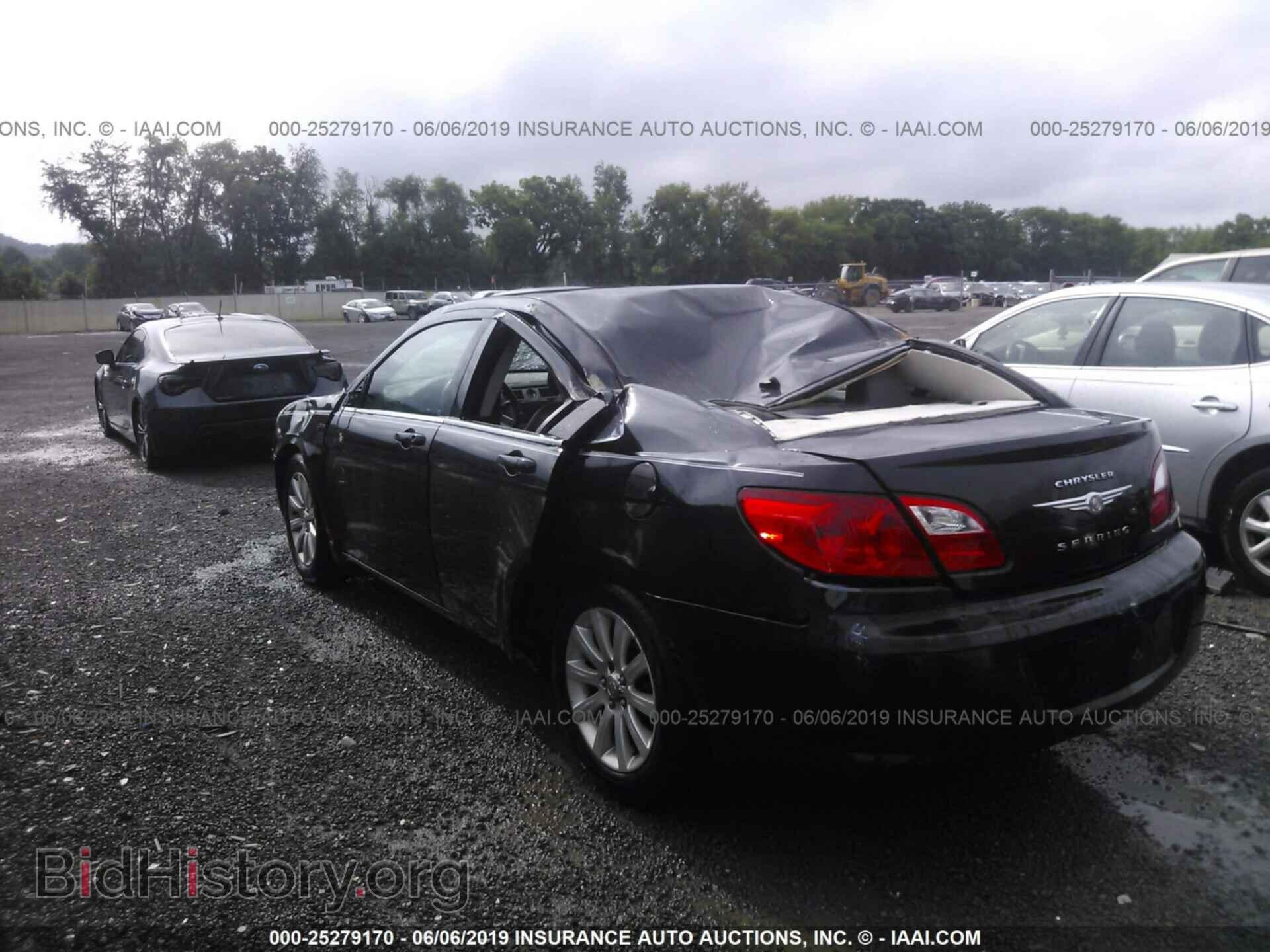 2010 CHRYSLER SEBRING - VIN: 1C3CC5FB3AN143429 - Фото 3