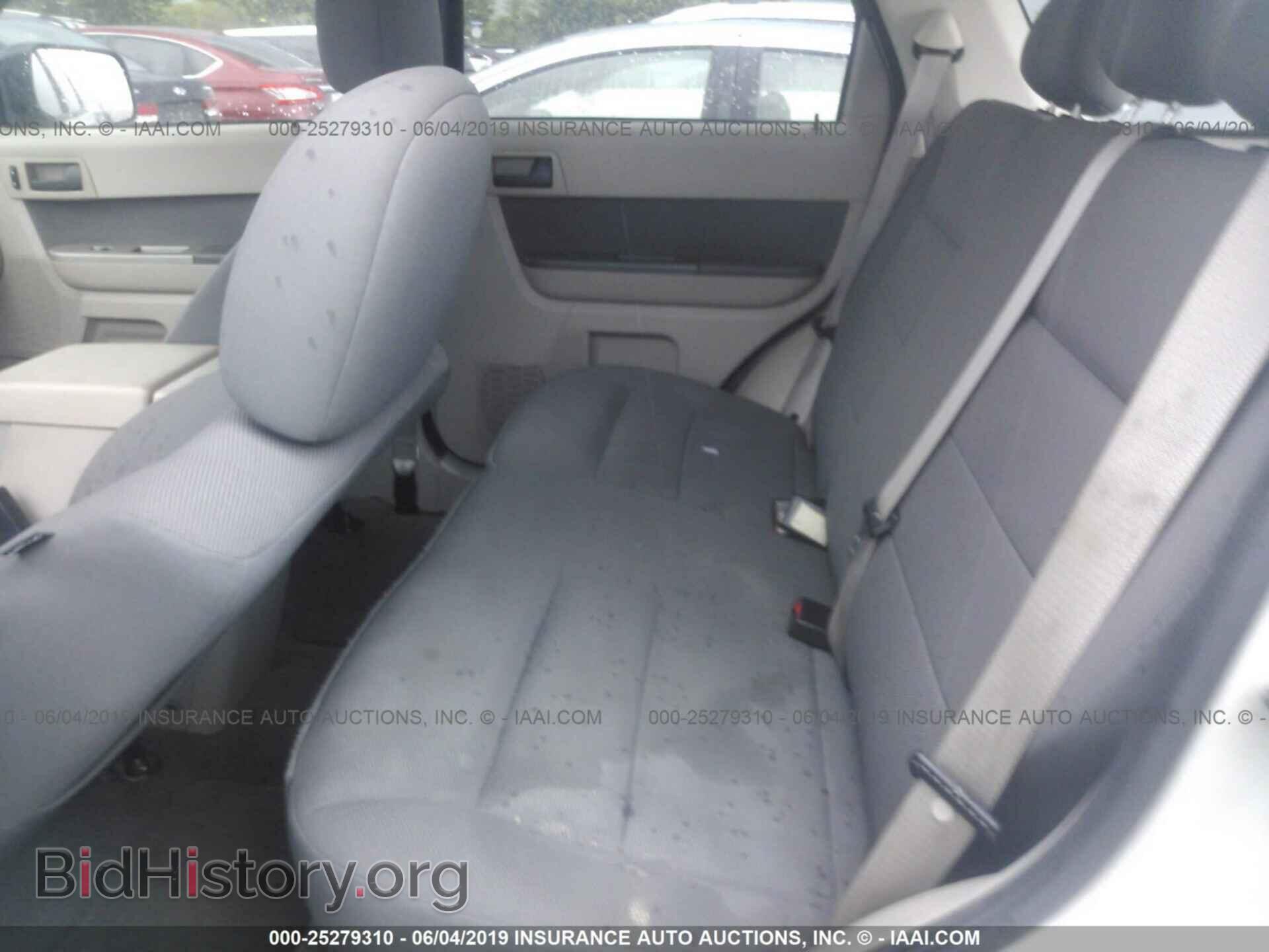 2009 FORD ESCAPE - VIN: 1FMCU03799KA20528 - Фото 8
