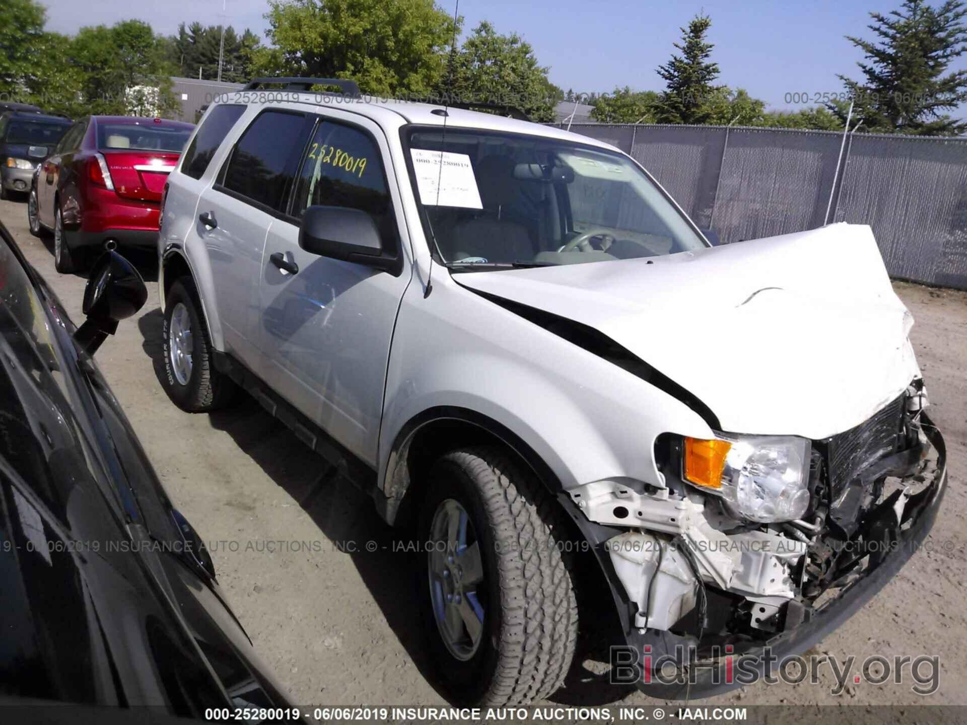 Photo 1FMCU9DG3BKA92883 - FORD ESCAPE 2011