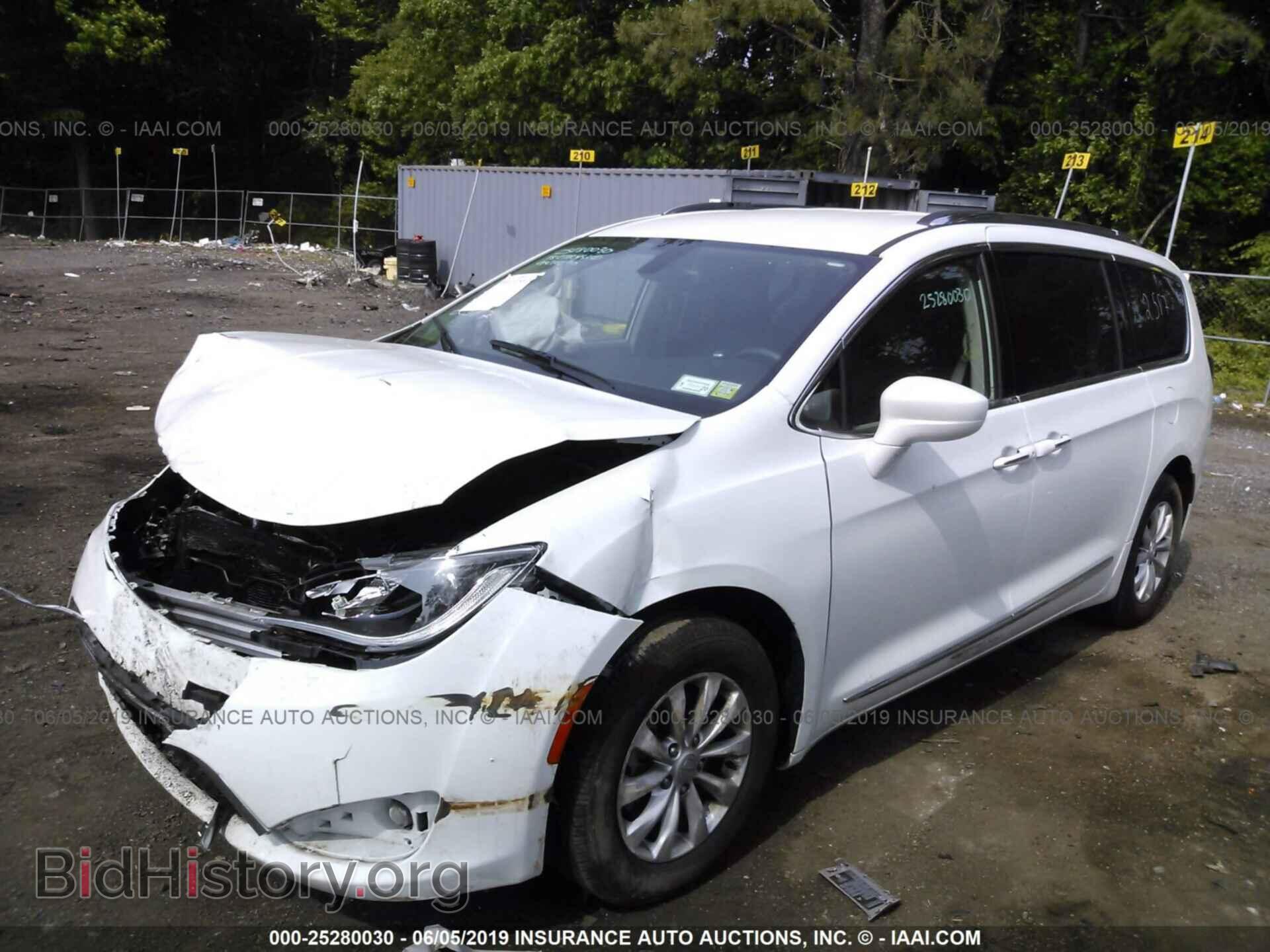 2018 CHRYSLER PACIFICA - VIN: 2C4RC1BG5JR124058 - Фото 2