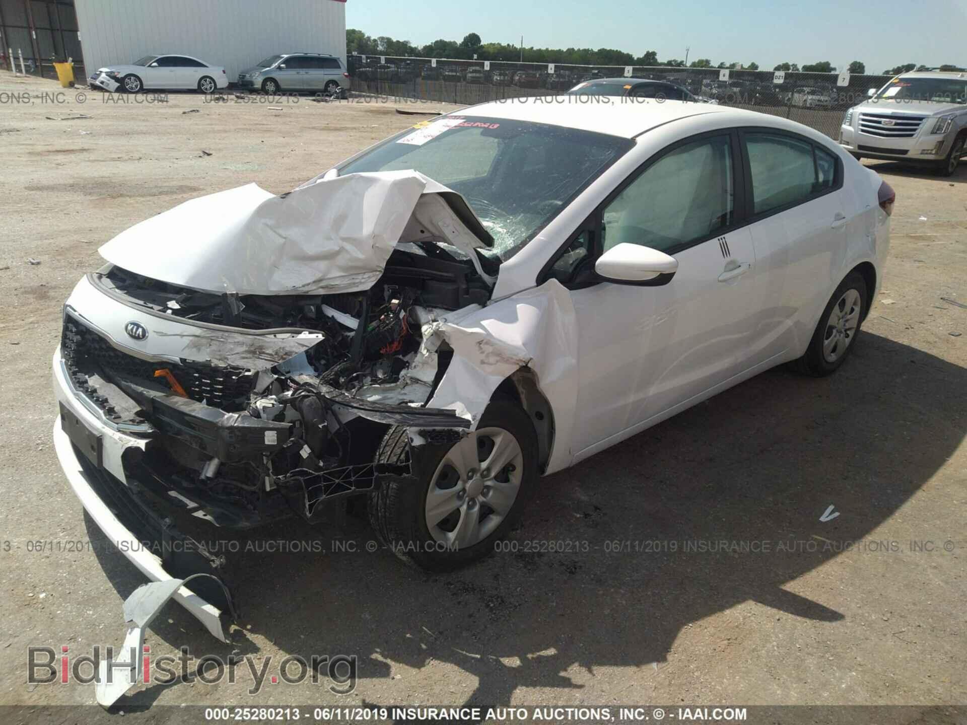 2017 KIA FORTE - VIN: 3KPFL4A78HE100600 - Photo 2