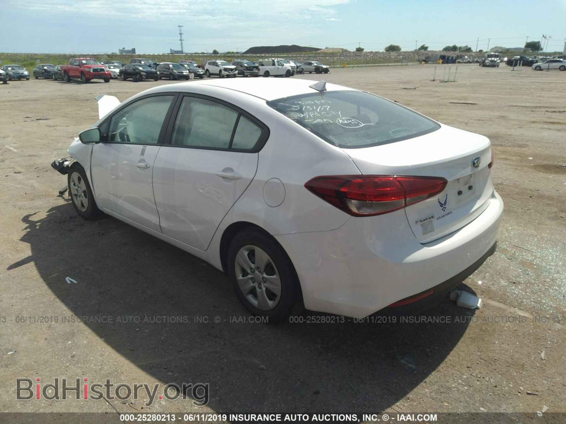 2017 KIA FORTE - VIN: 3KPFL4A78HE100600 - Photo 3