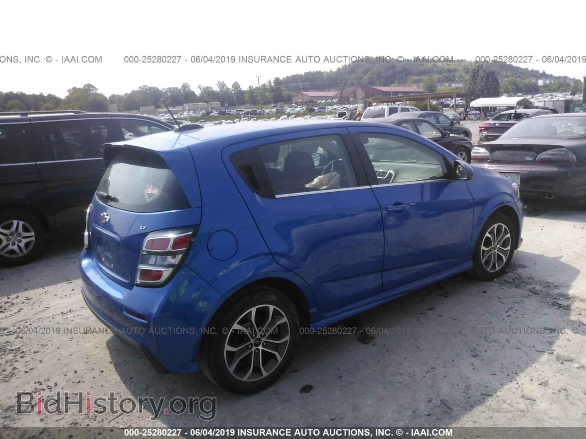 2018 CHEVROLET SONIC - VIN: 1G1JD6SH2J4101574 - Фото 4