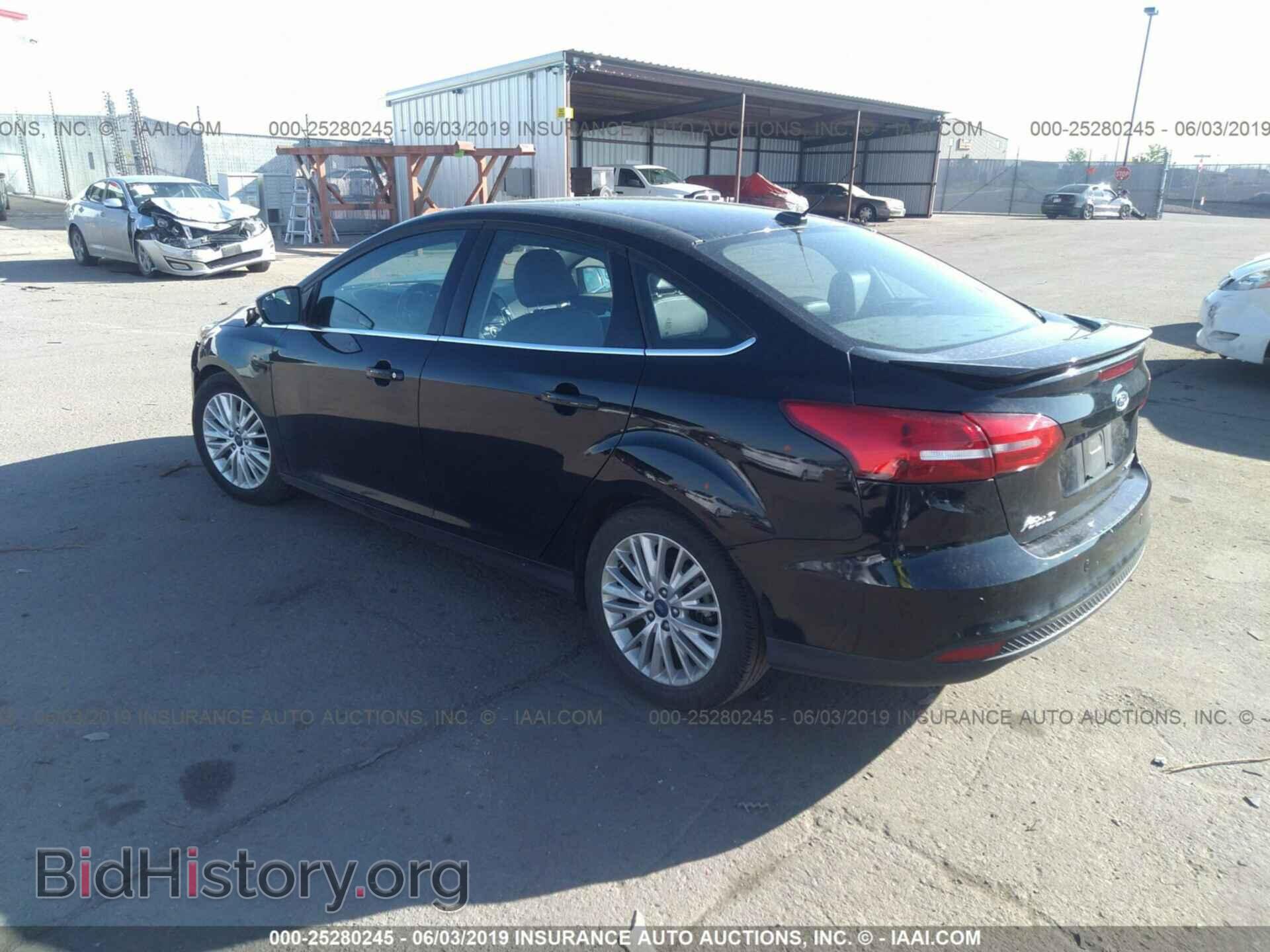 2017 FORD FOCUS - VIN: 1FADP3J2XHL238842 - Фото 3