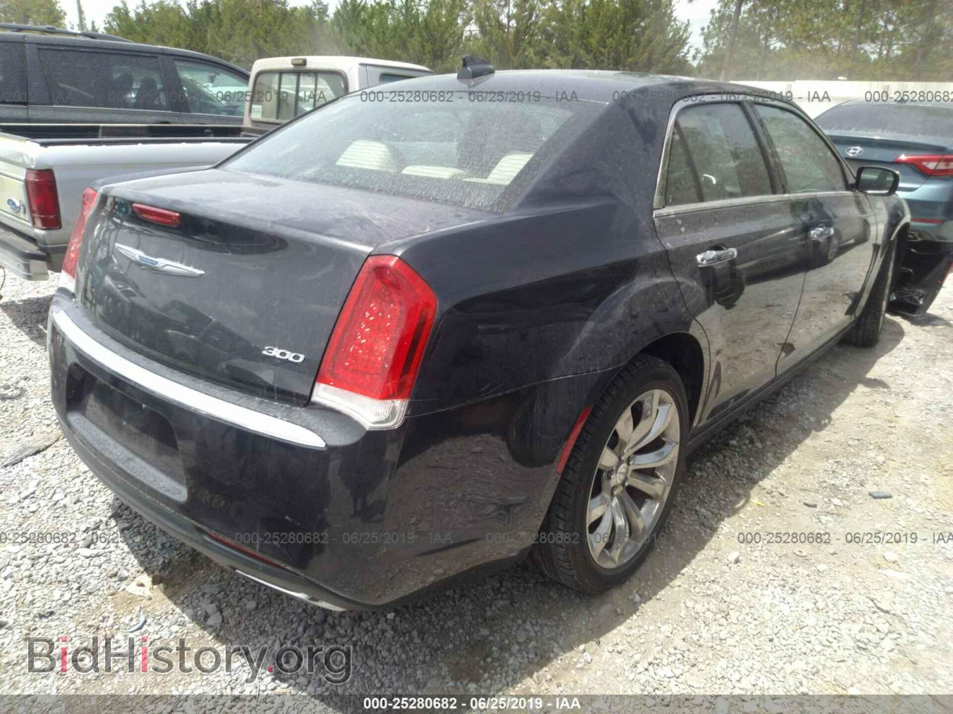 2018 CHRYSLER 300 - VIN: 2C3CCAEG1JH140138 - Фото 4