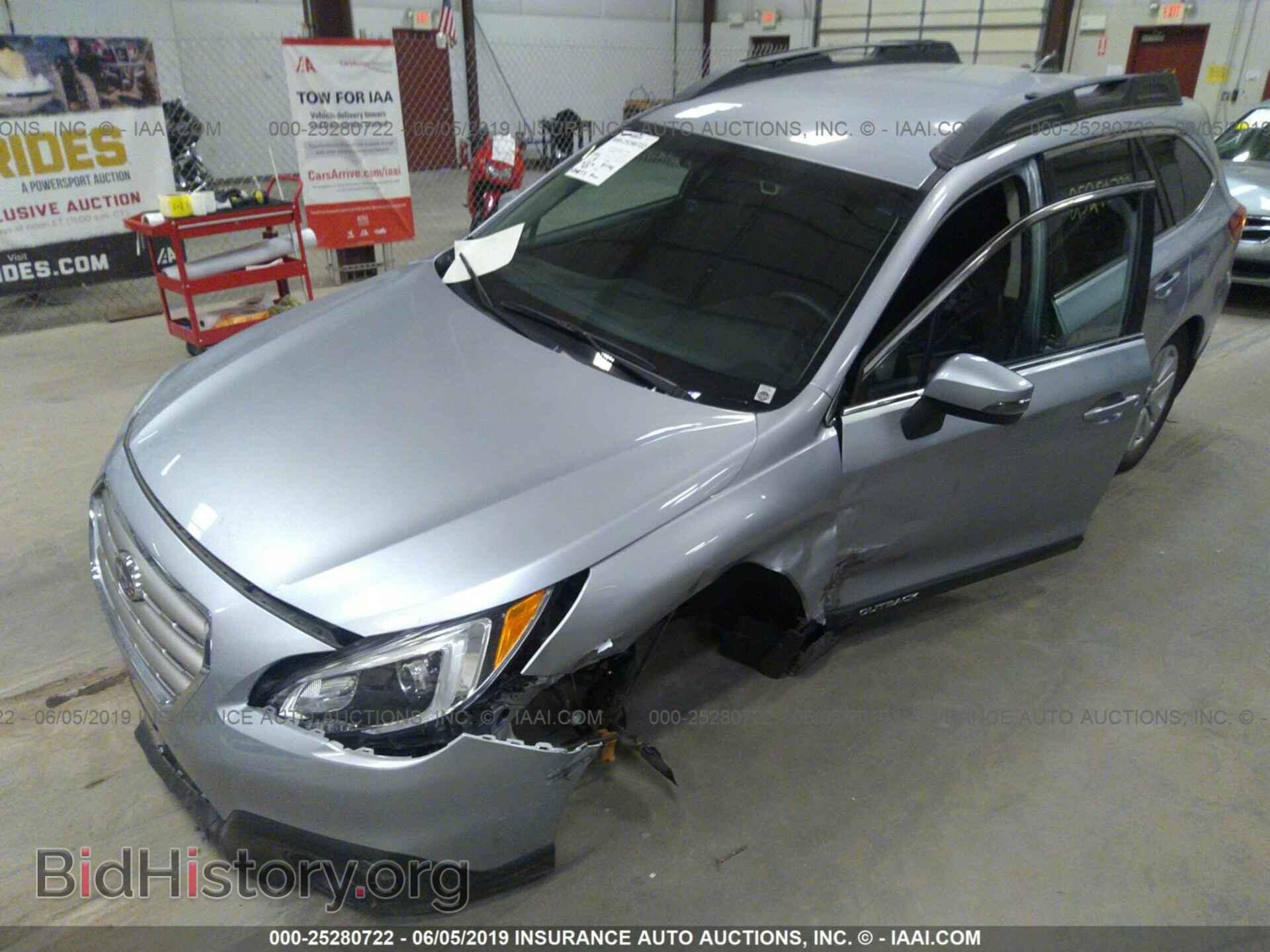 2017 SUBARU OUTBACK - VIN: 4S4BSAFC5H3202204 - Фото 2