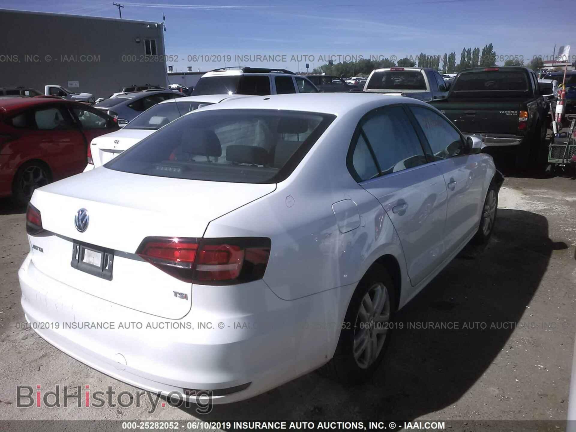 2017 VOLKSWAGEN JETTA - VIN: 3VW2B7AJ3HM208026 - Фото 4